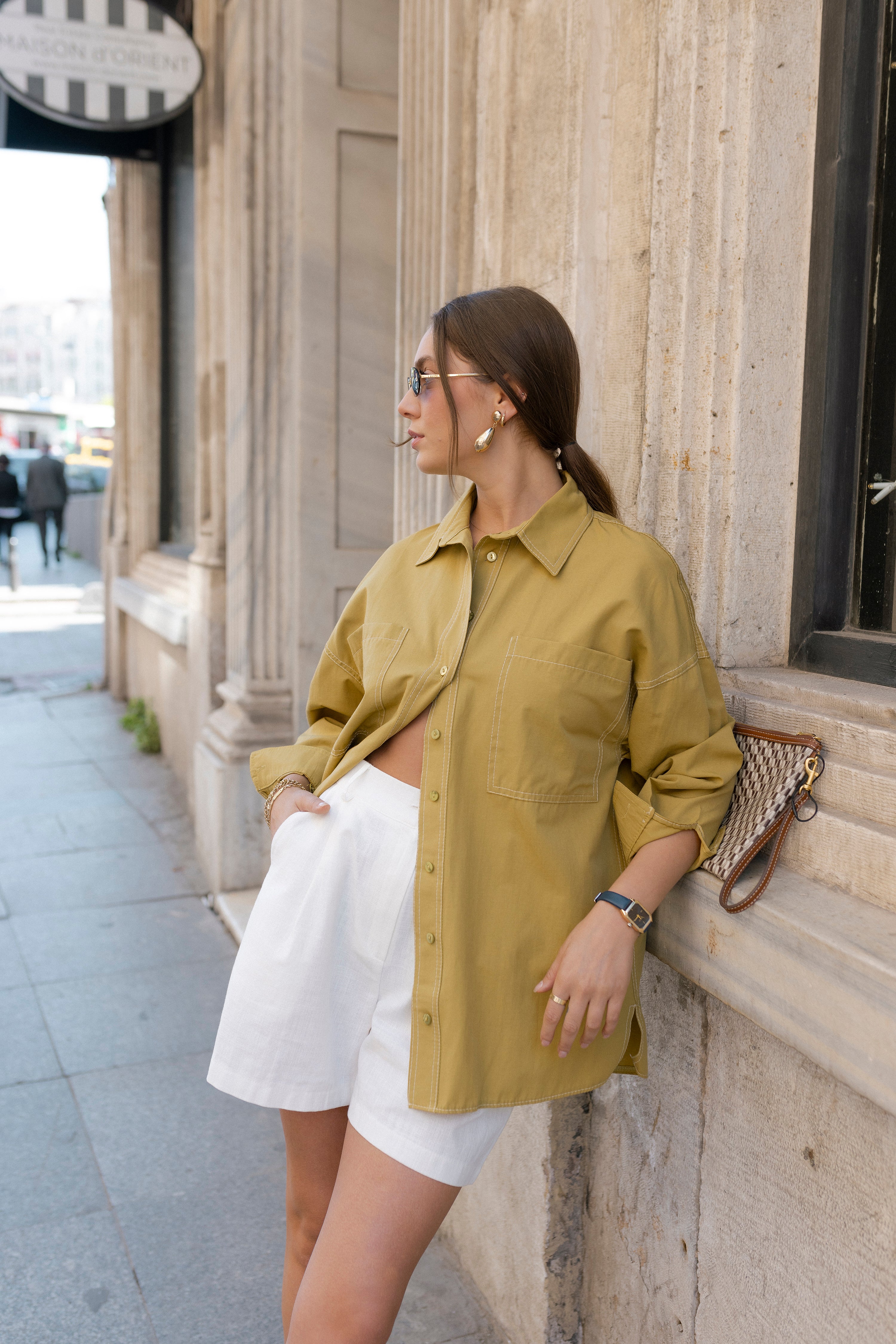 Yağ Yeşili Kontrast Dikiş Detaylı Cepli Gömlek