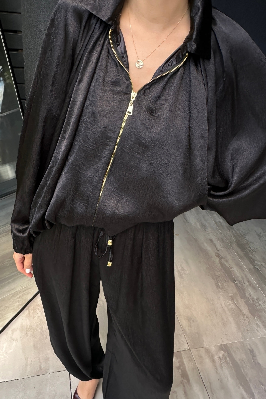 Siyah Saten Bomber Ceket Şalvar Pantolon Takım