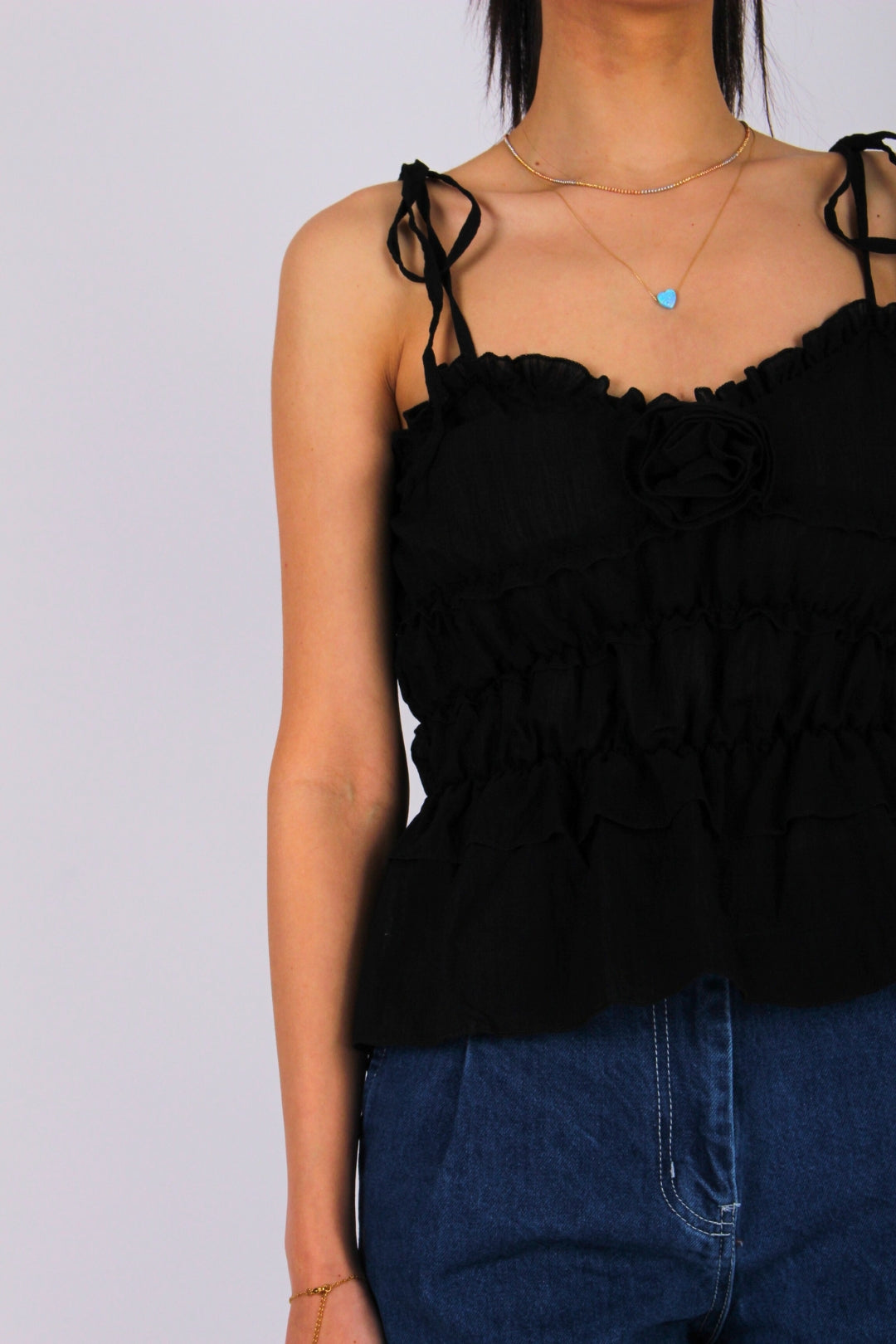 Siyah Gül Detaylı Bluz