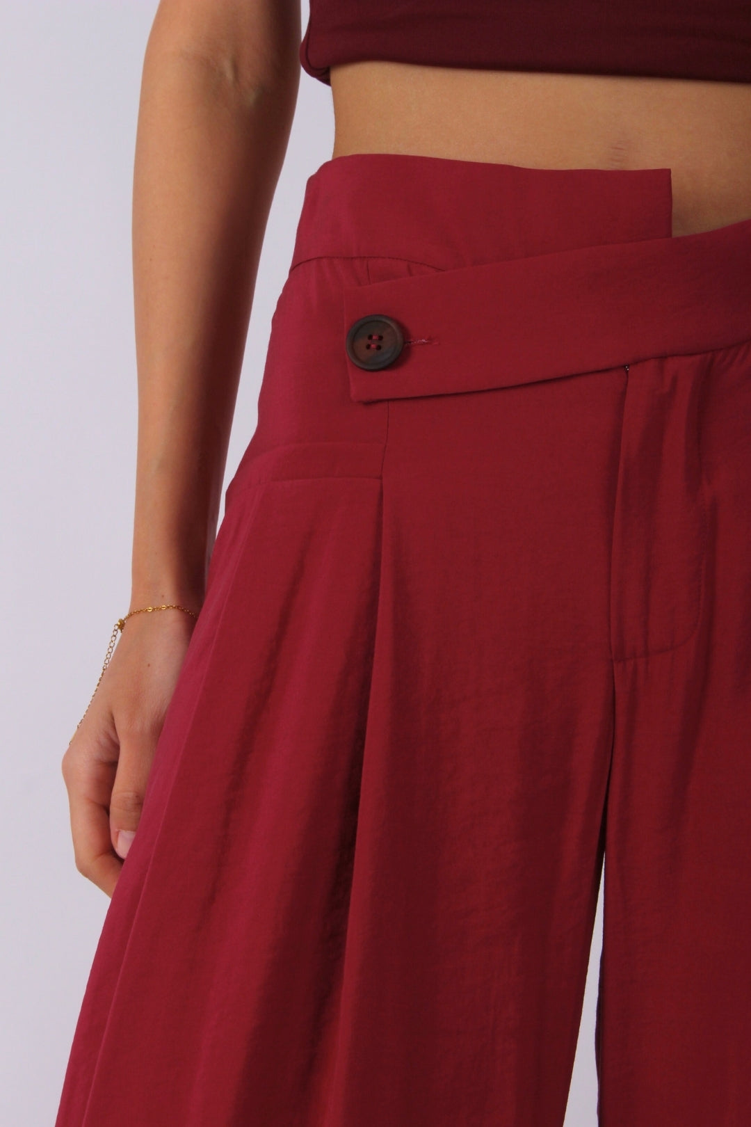 Bordo Çapraz Kemerli Pantolon