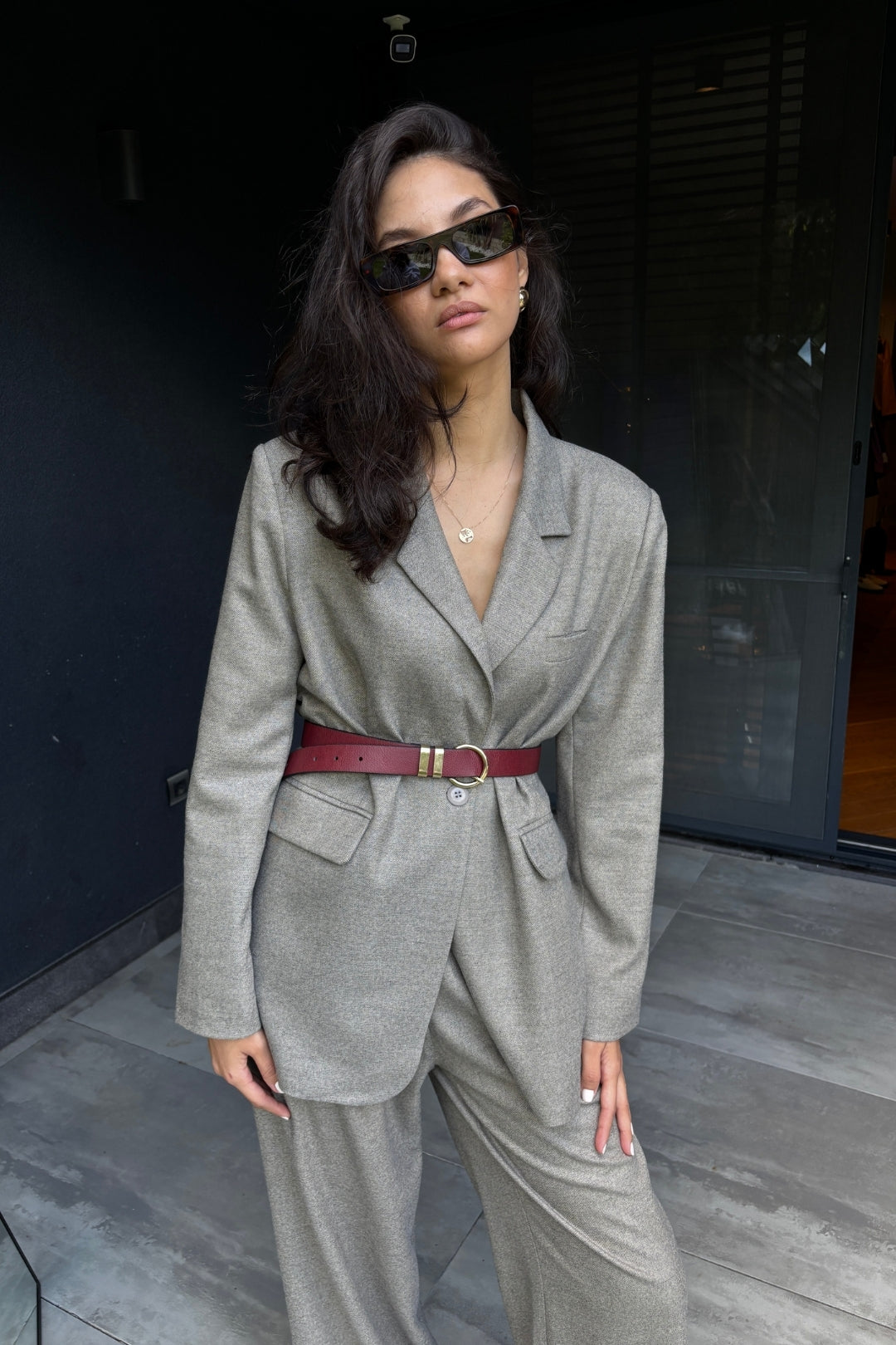 Gri Kemer Detaylı Ceket Pantolon Takım