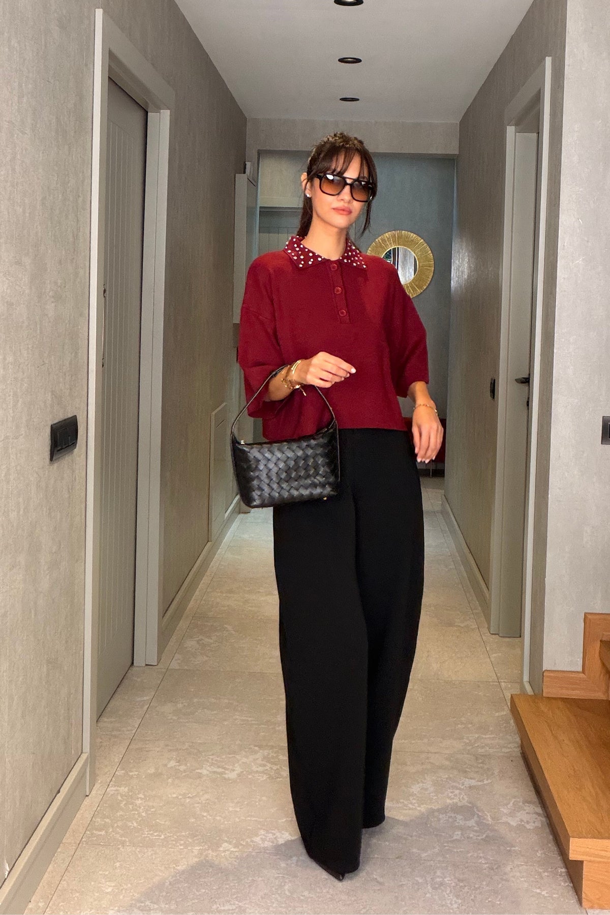 Bordo Yakası Taşlı Düğmeli Triko