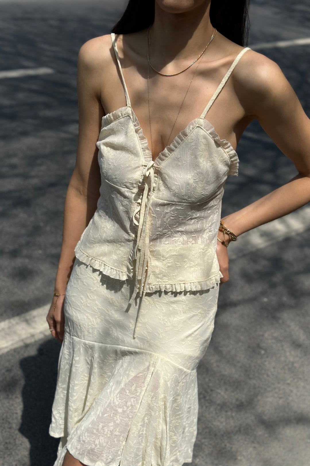 Ekru Önden Yırtmaçlı Tül Etek