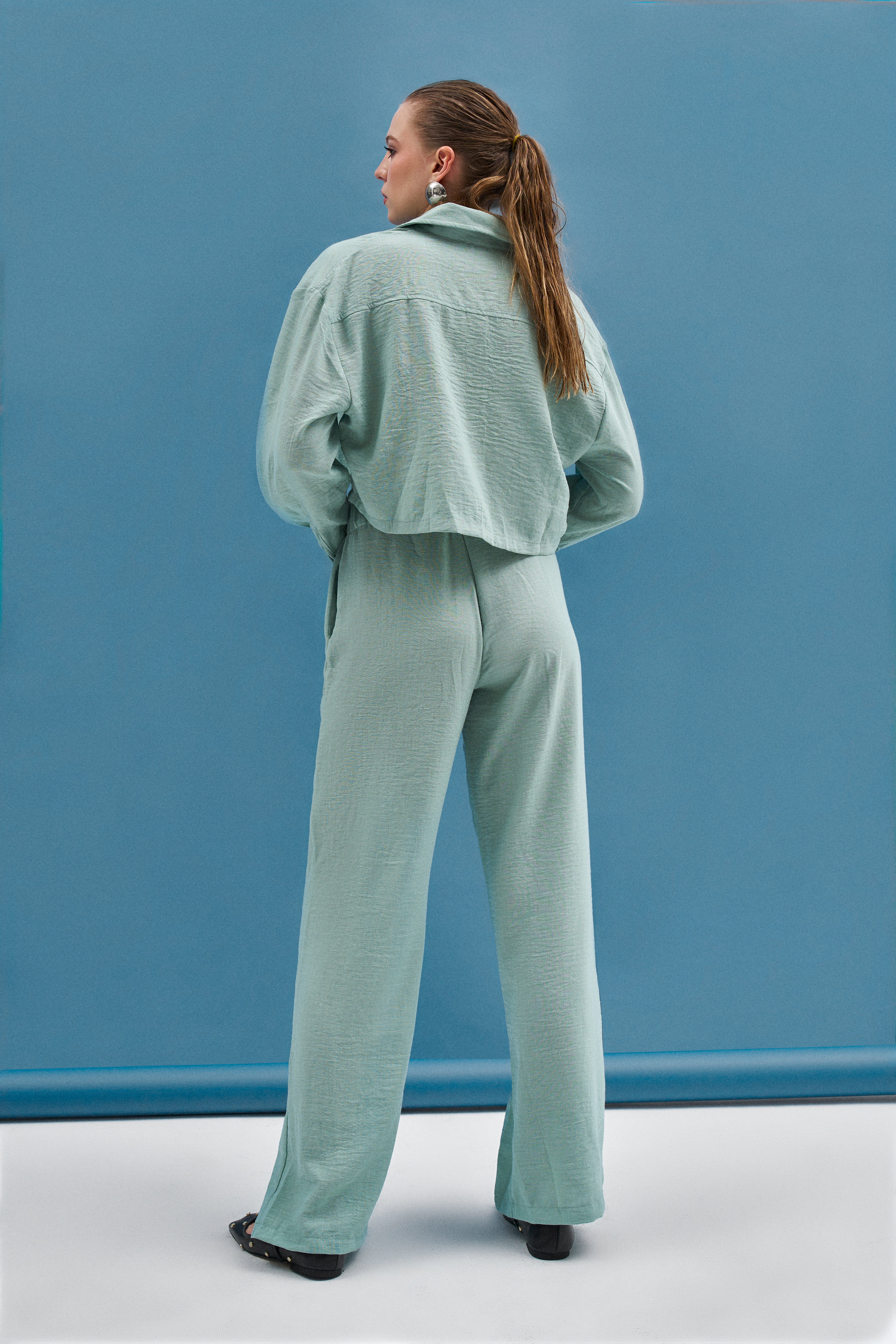 Çağla Yeşili Crop Gömlek Cep Detaylı Pantolon Takım