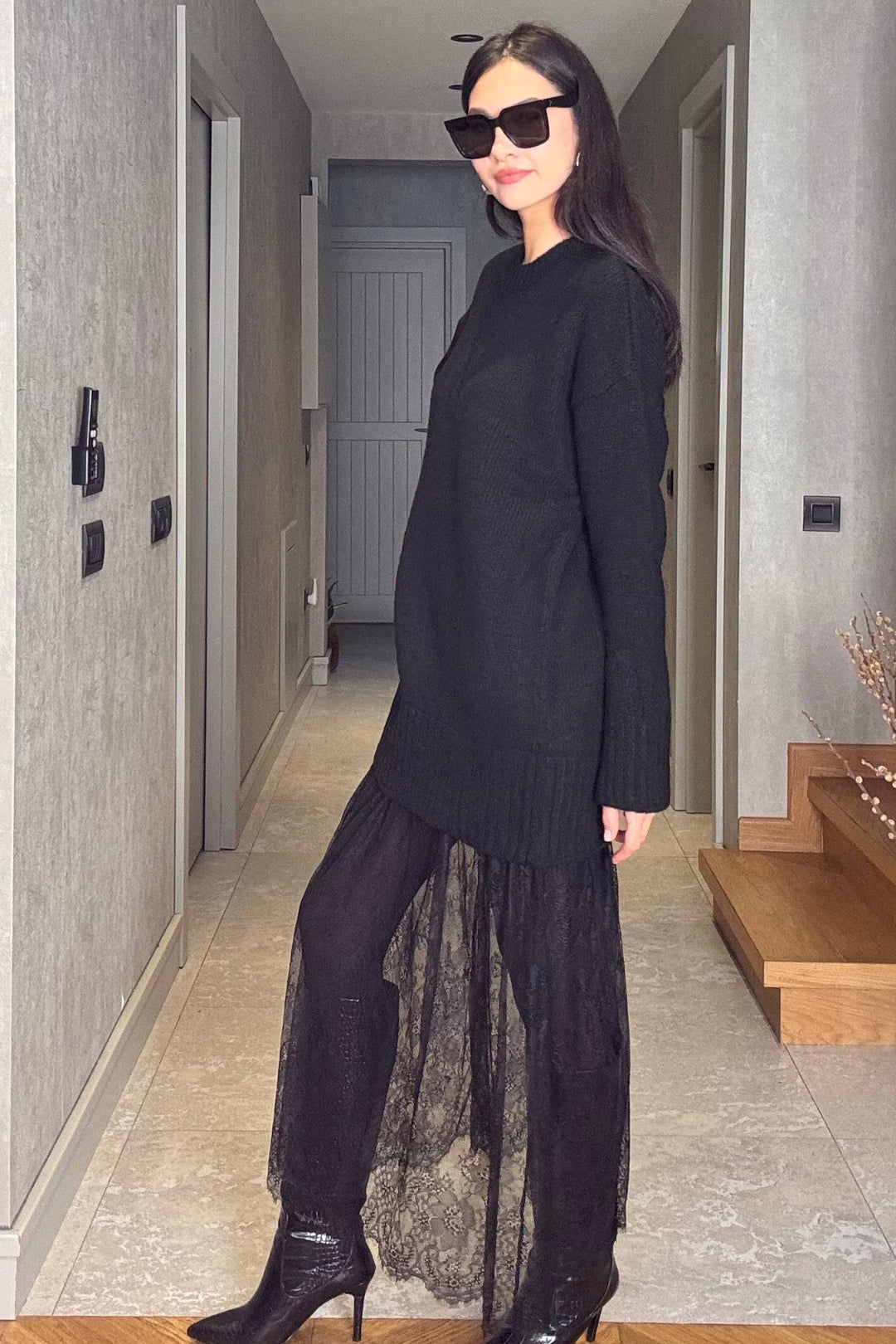 Siyah Dantel Etekli Triko Elbise