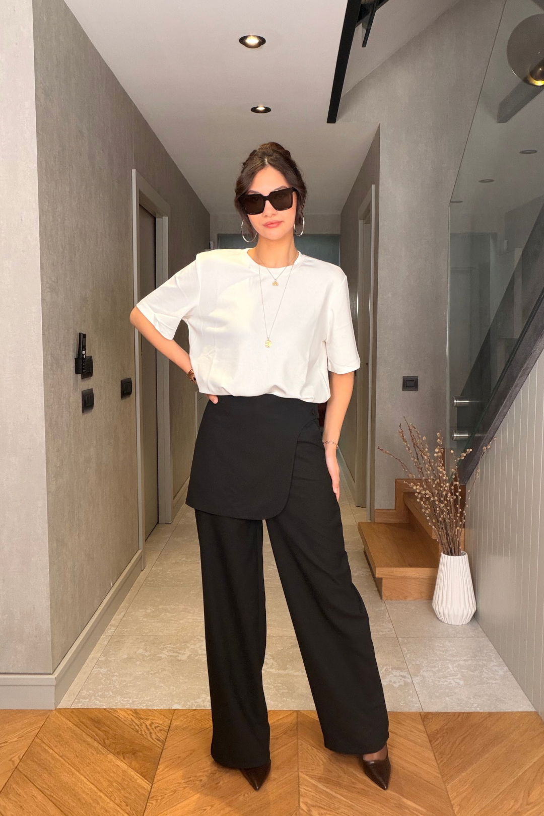 Siyah Etek Detaylı Pantolon