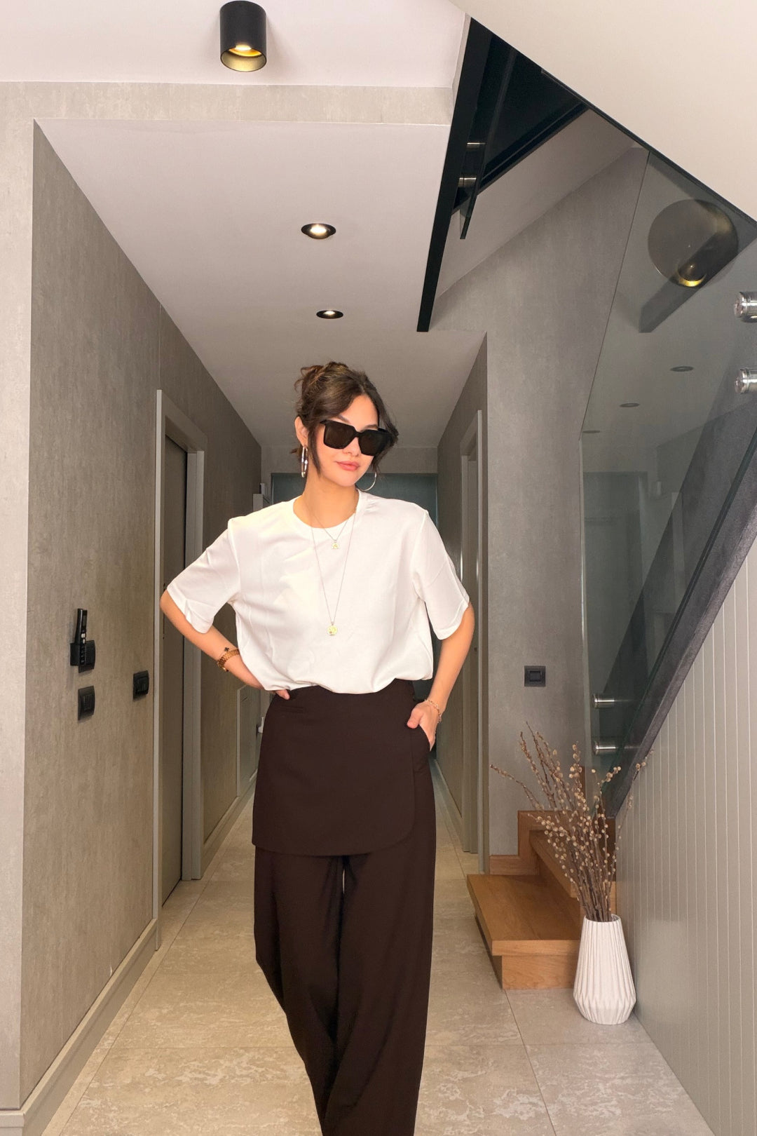 Kahverengi Etek Detaylı Pantolon