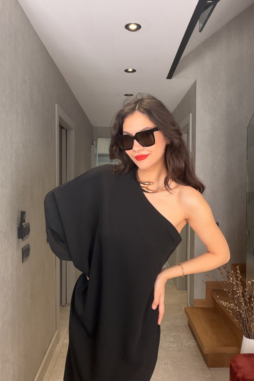 Siyah Tek Omuz Elbise