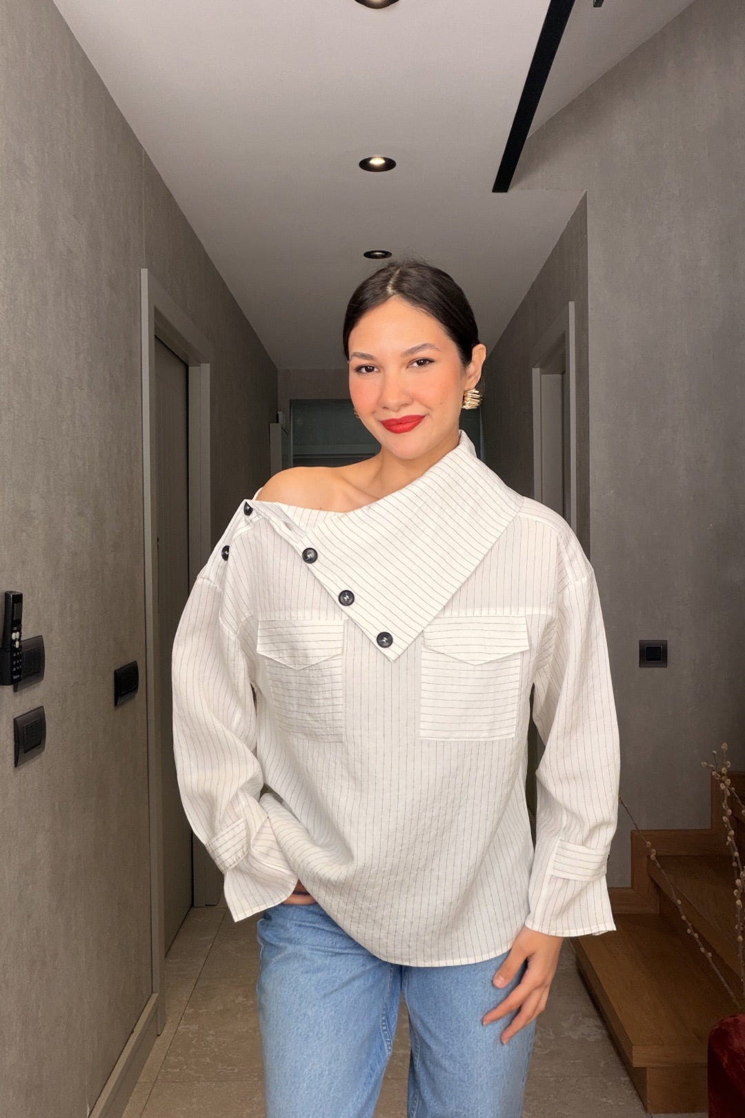 Ekru Çizgili Düğmeli Gömlek