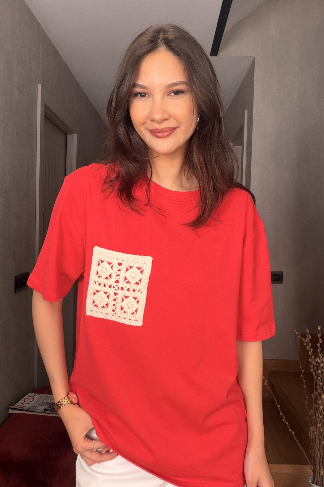 Kırmızı Makremeli Cepli Tshirt