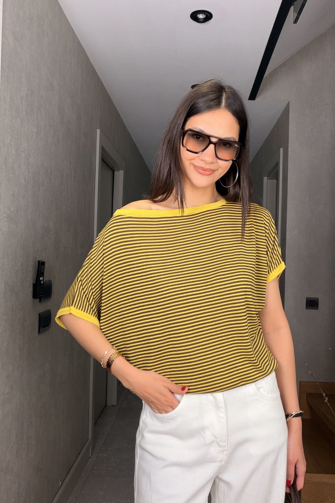 Sarı Kayık Yaka Kısa Kol Bluz