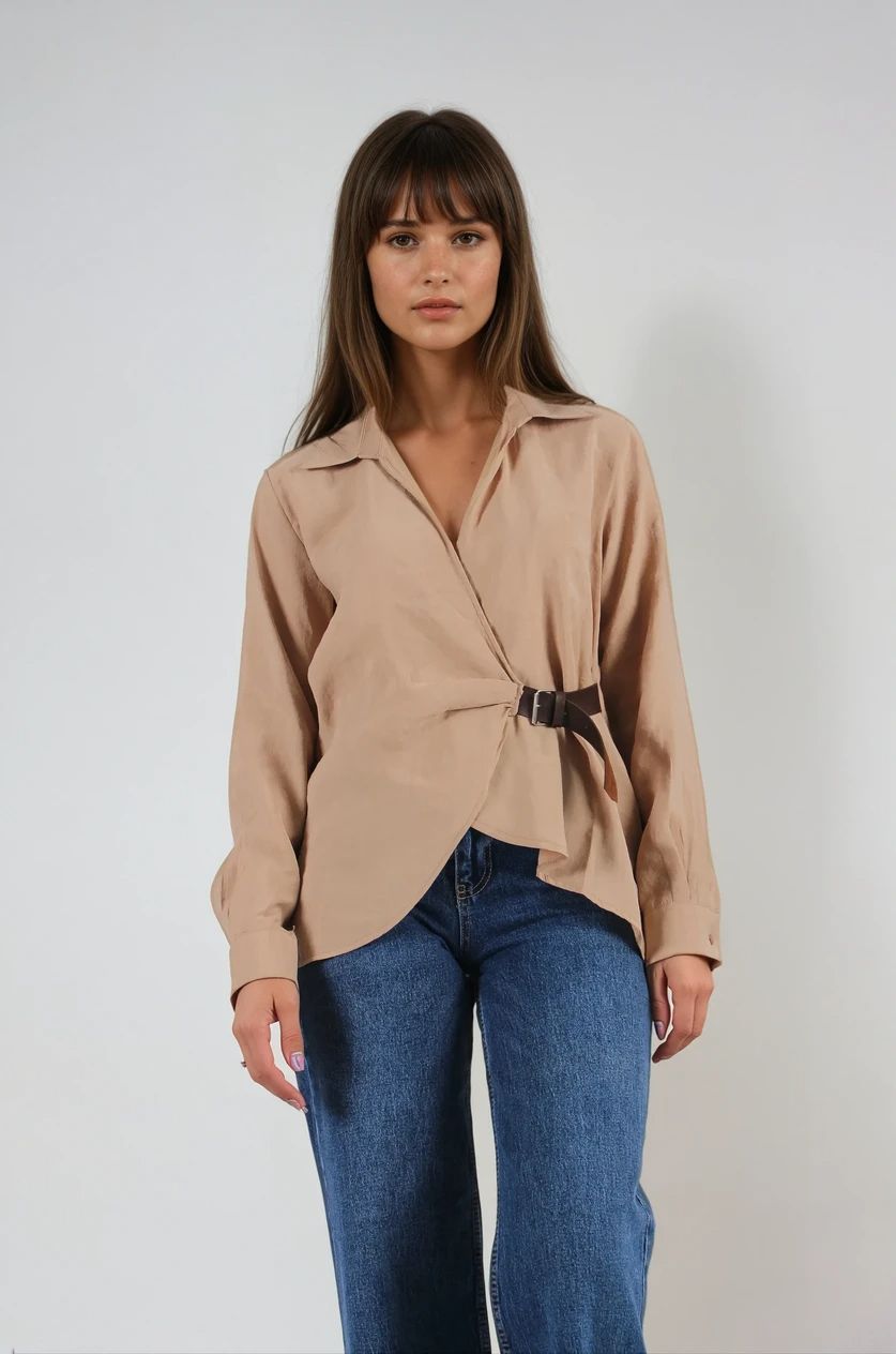 Taş Kemer Detaylı Gömlek Görünümlü Bluz