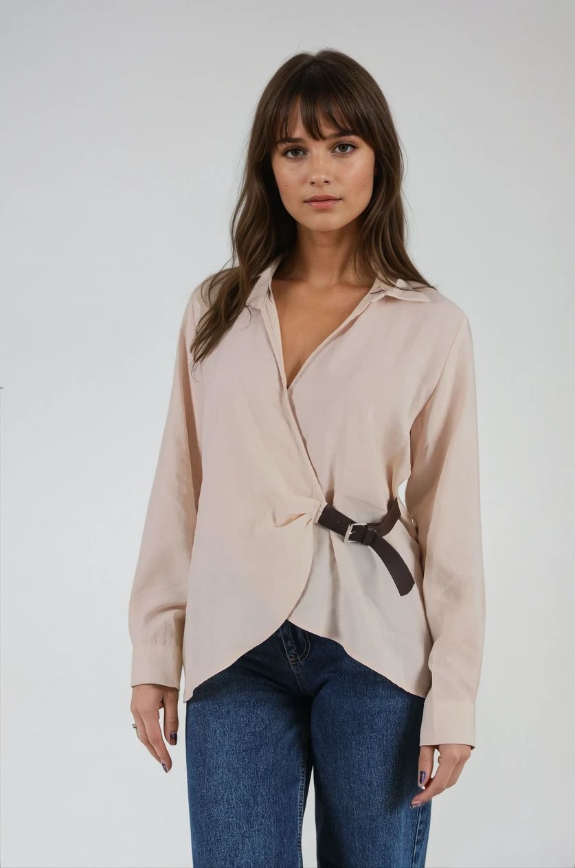 Bej Kemer Detaylı Gömlek Görünümlü Bluz