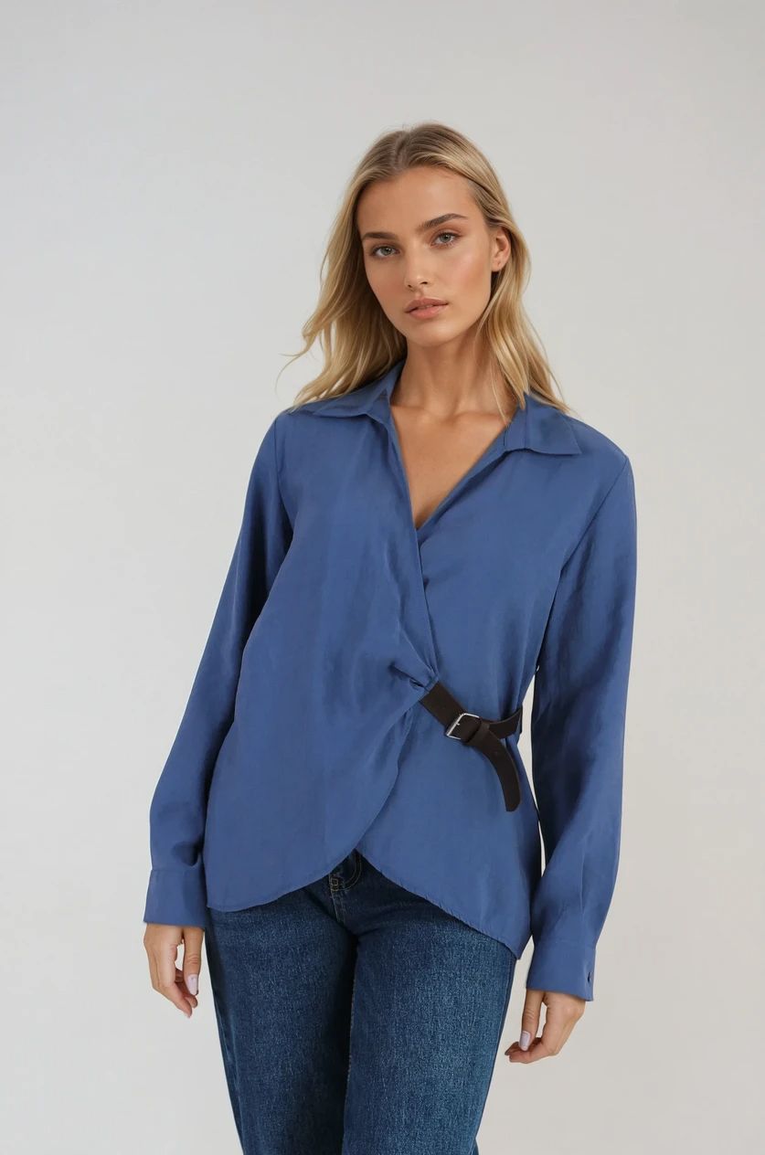 Mavi Kemer Detaylı Gömlek Görünümlü Bluz