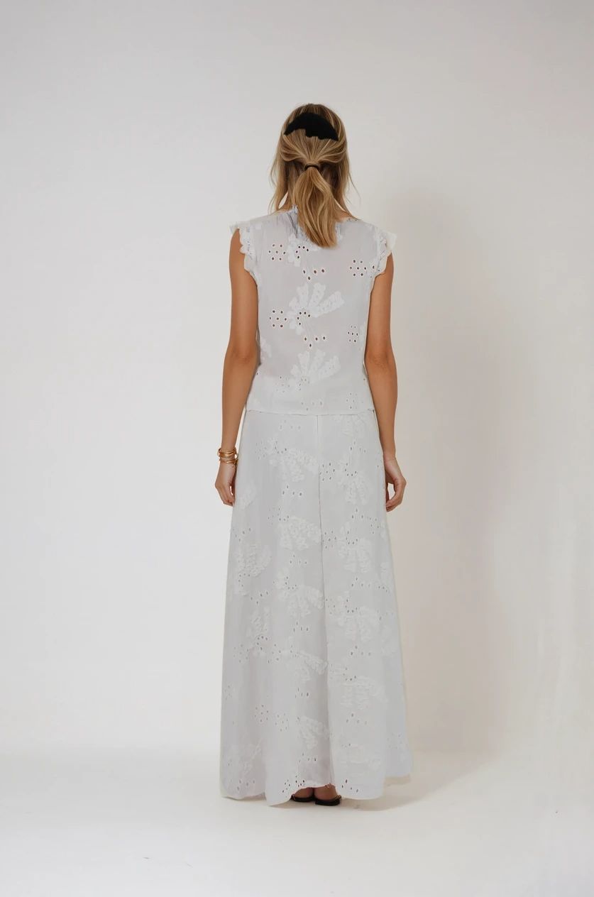 Beyaz Nakışlı Önden Bağlamalı Bluz Etek Takım