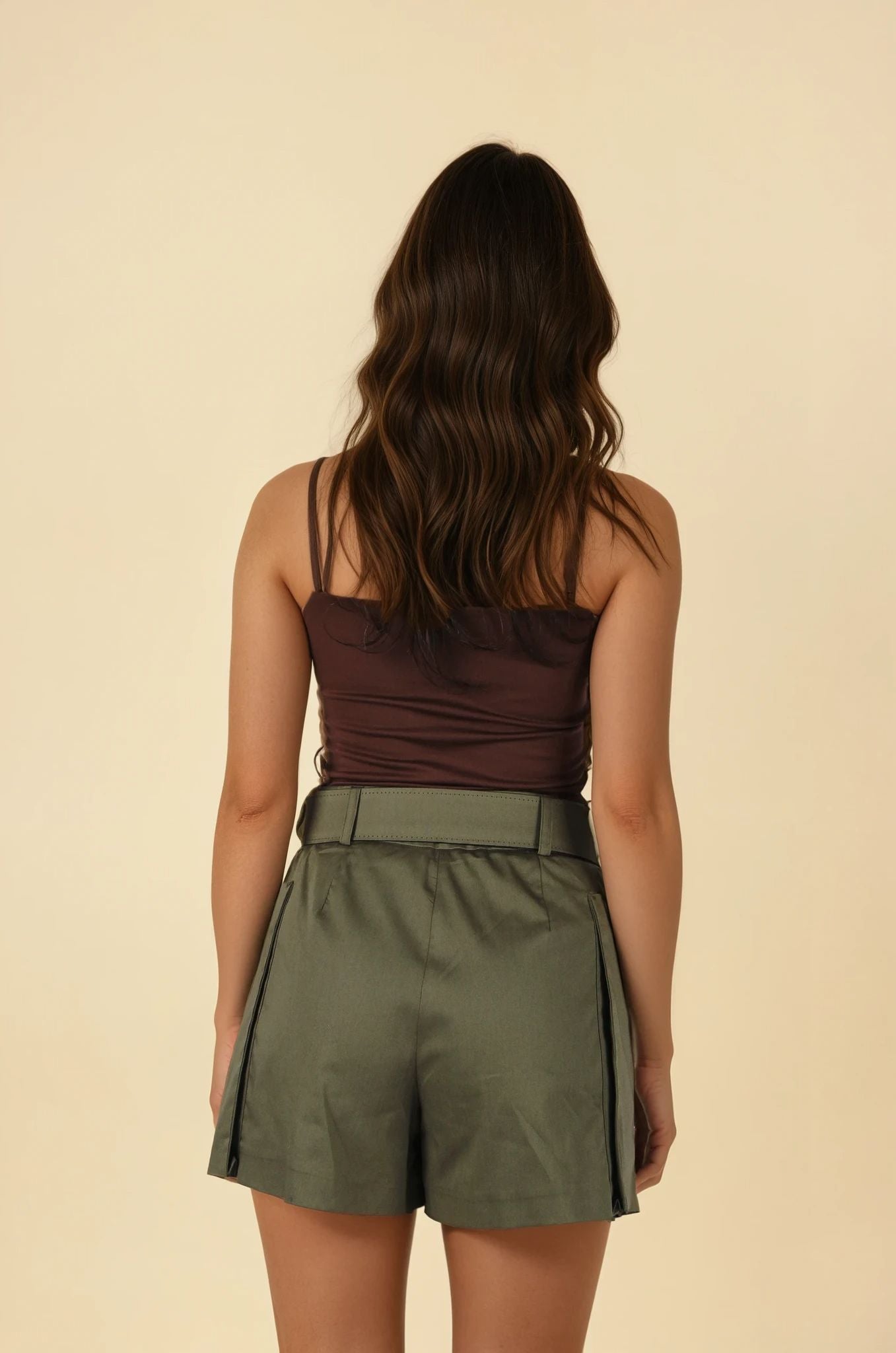 Haki Büyük Cepli Köprü Kemerli Şort
