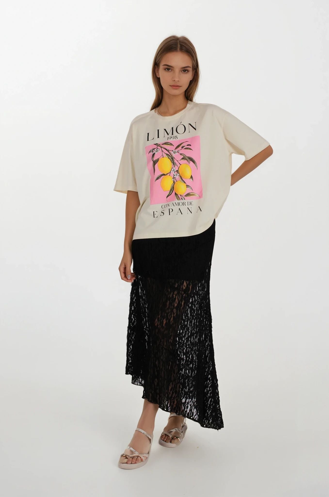 Siyah Dantelli Tül Etek