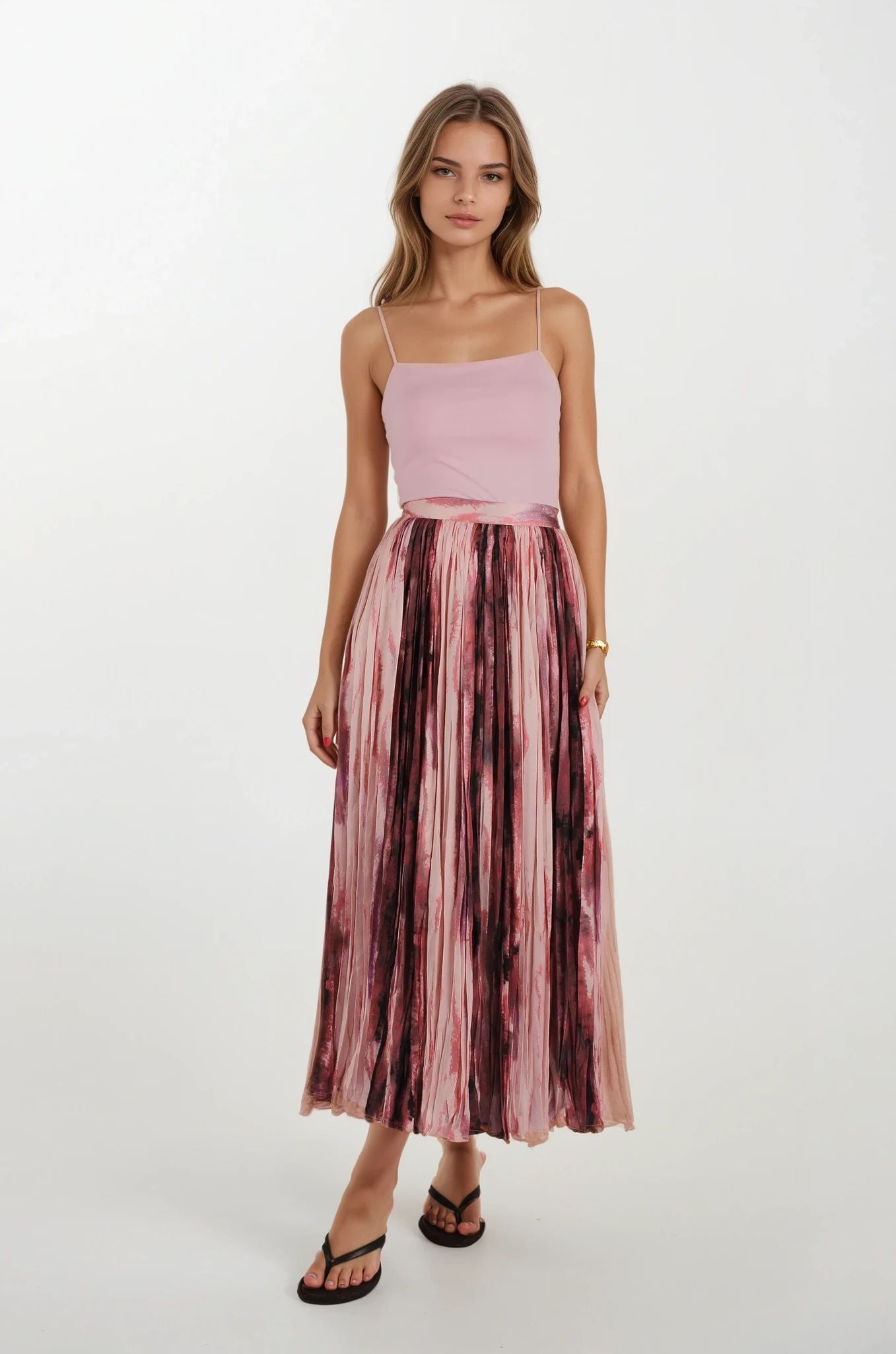 Pembe Desenli Pileli Etek