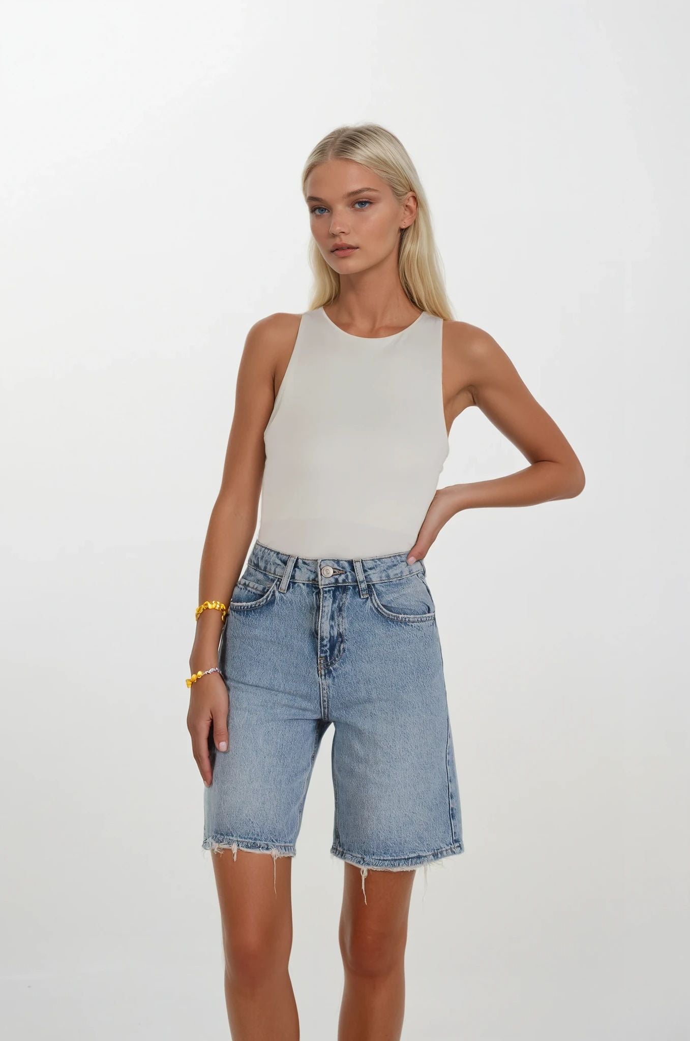 Ekru Halter Yakalı Atlet