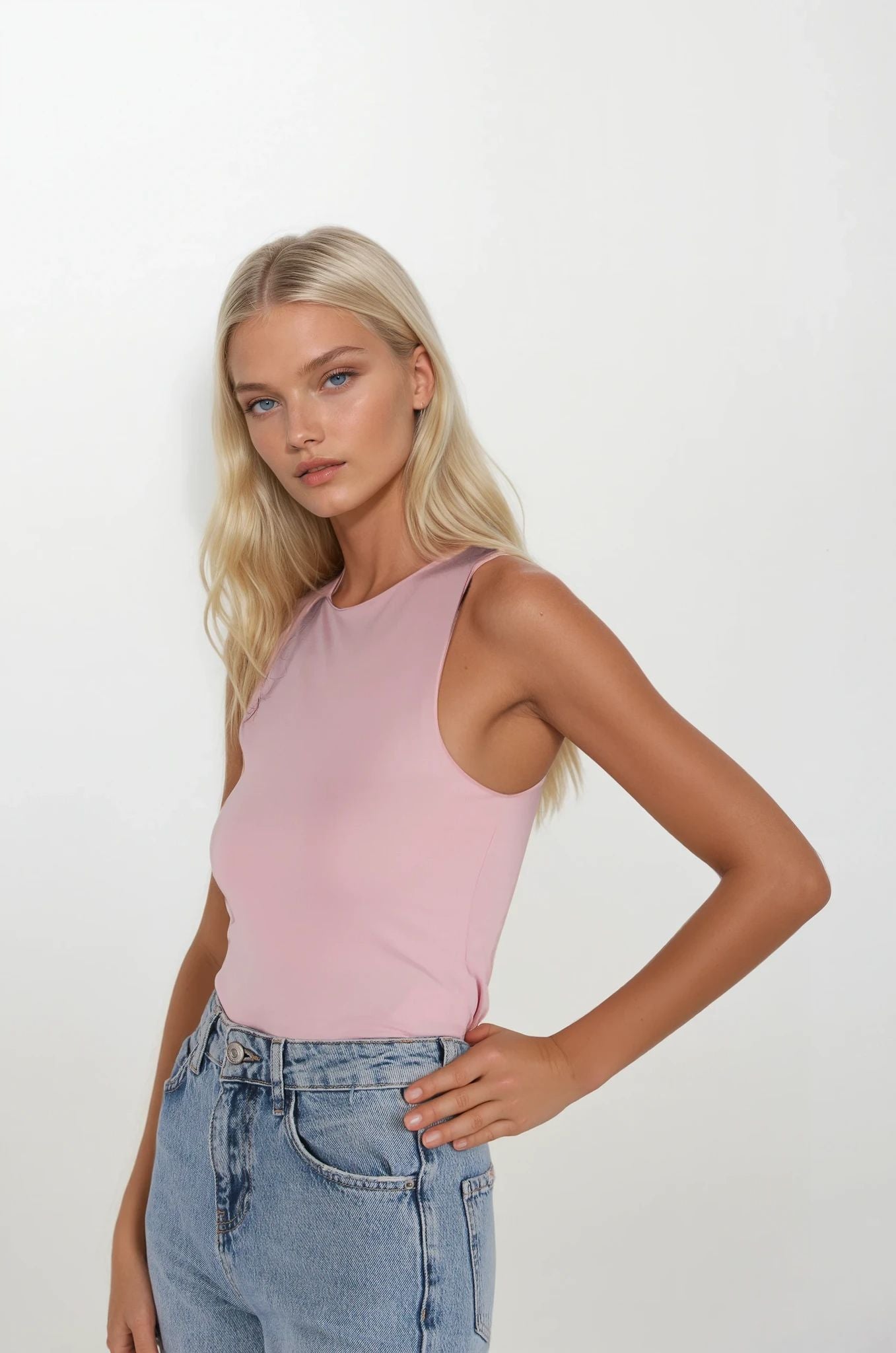 Pembe Halter Yakalı Atlet