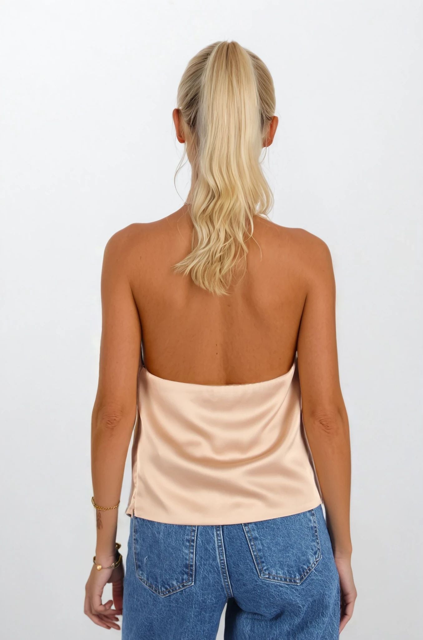 Bej Sırt Detaylı Saten Bluz