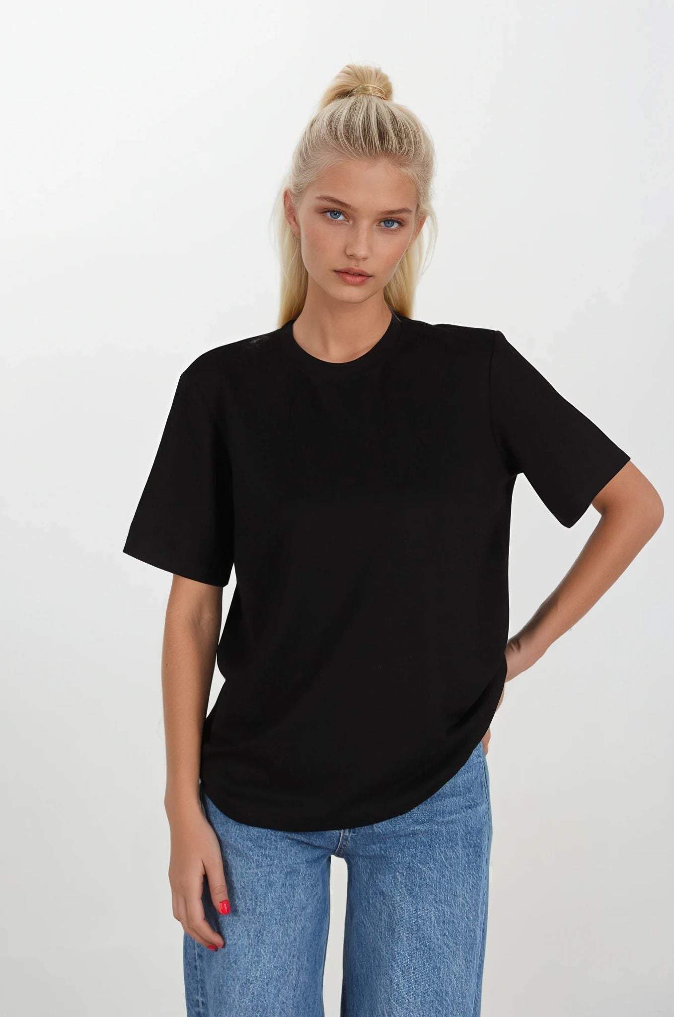 Siyah Bisiklet Yakalı Oversize T-Shirt