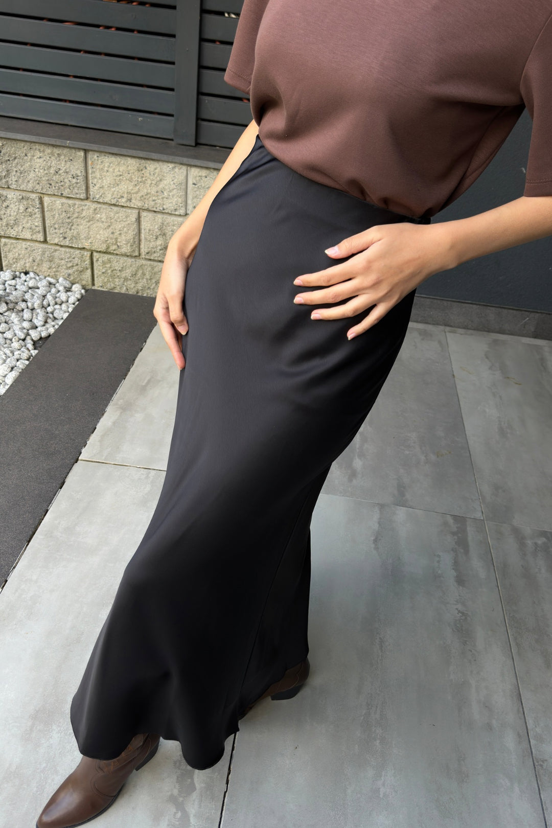 Siyah Maxi Saten Etek