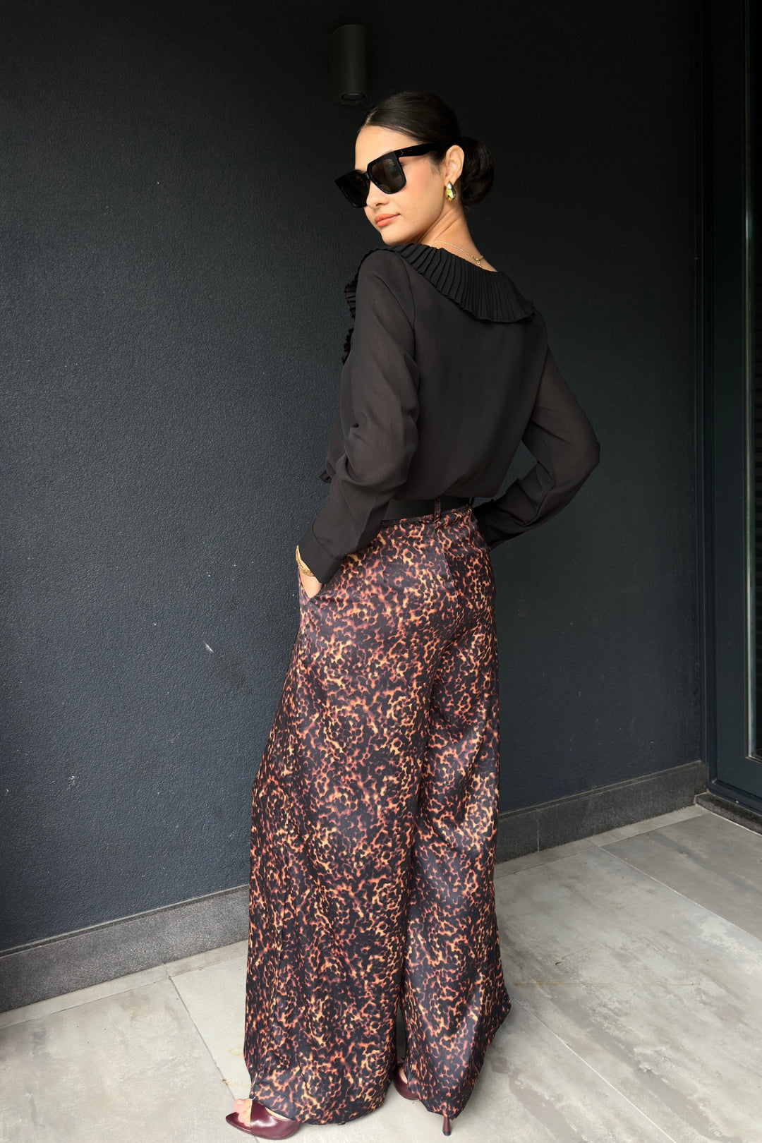Leopar Desenli Kemerli Pantolon