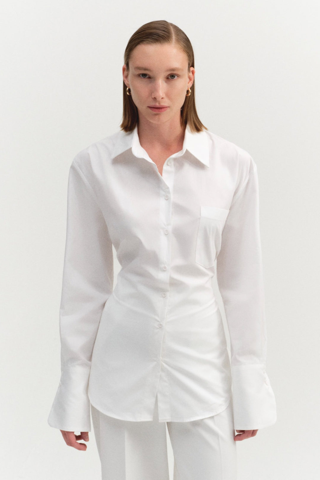 Beyaz Arkadan Bağlamalı Gömlek