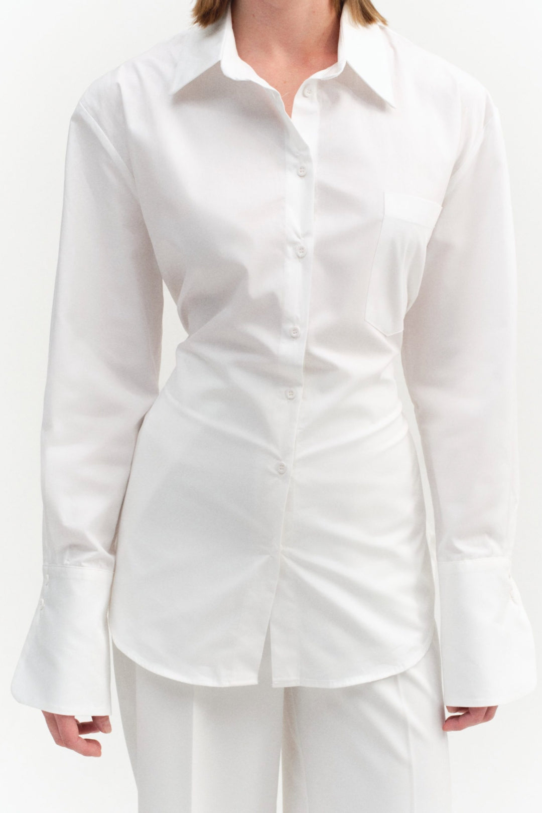Beyaz Arkadan Bağlamalı Gömlek