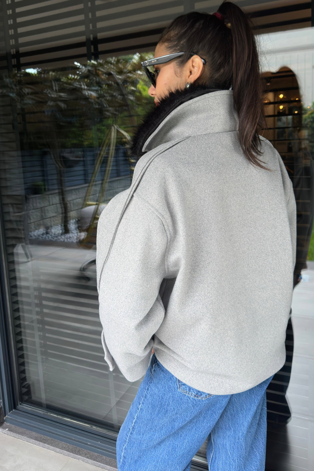 Gri Yakası Kürklü Cepli Kaşe Ceket