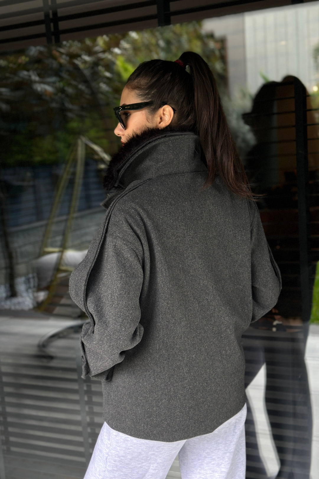 Antrasit Yakası Kürklü Cepli Kaşe Ceket