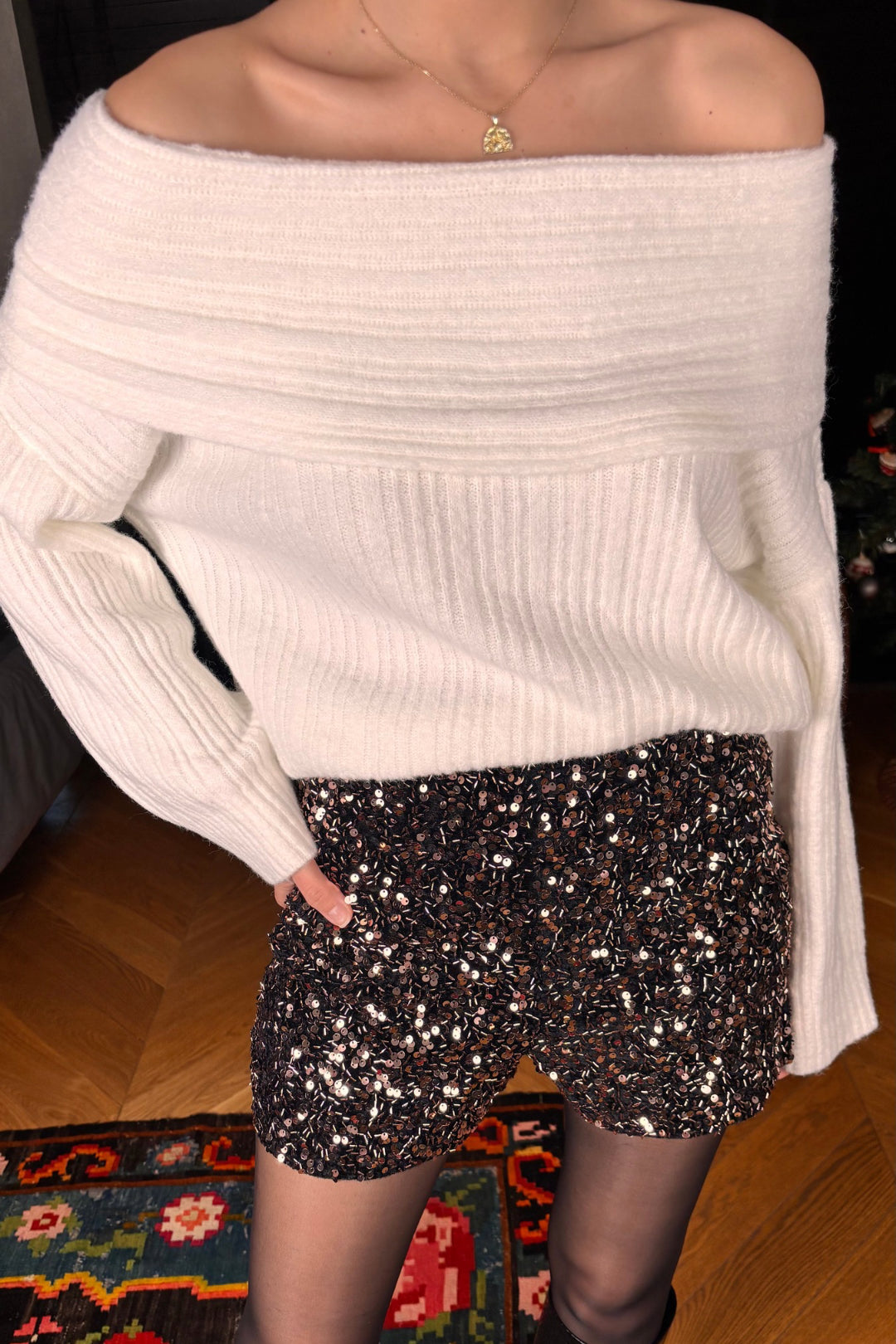 Bej Madonna Yaka Triko