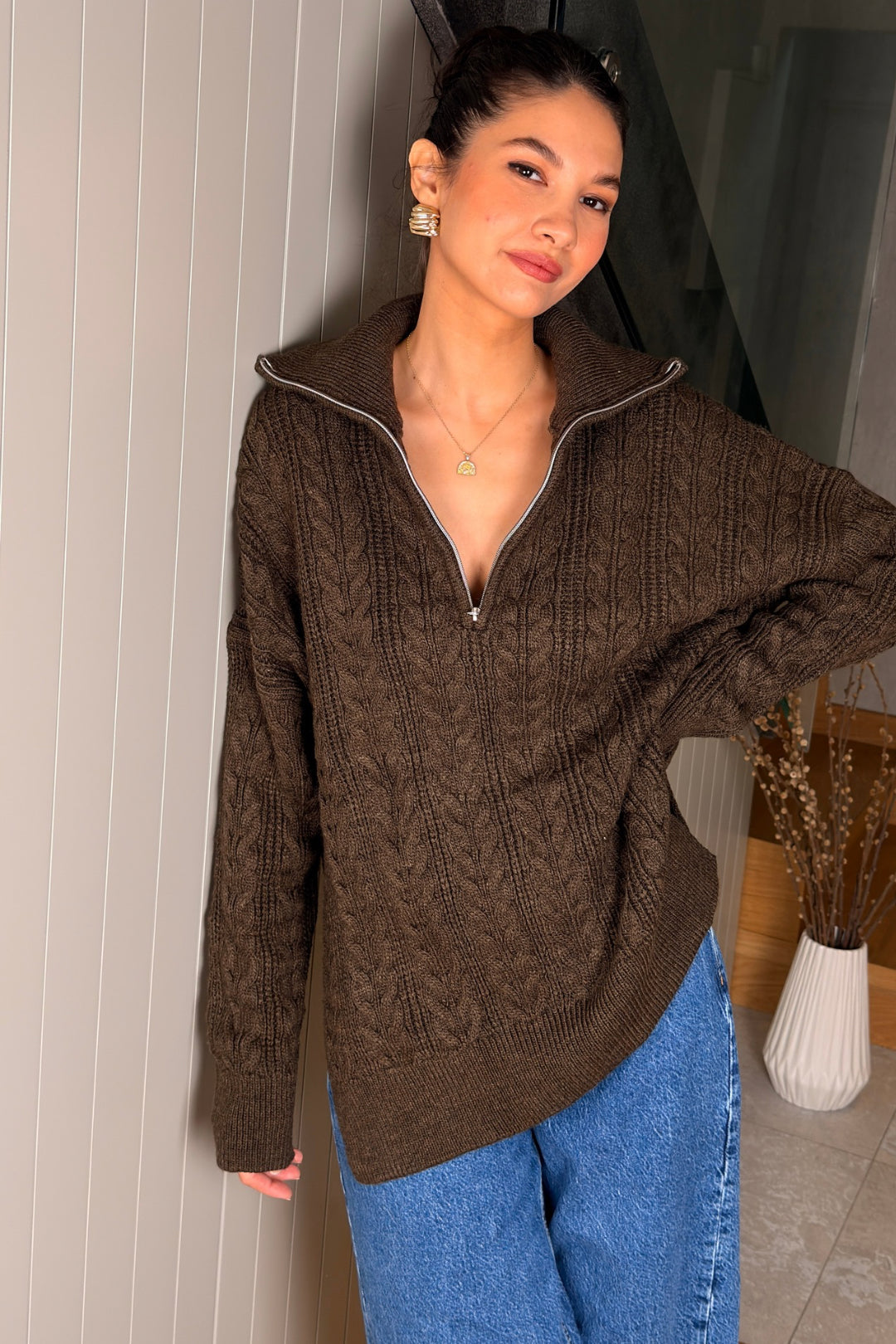 Kahvrengi Saç Örgü Yandan Yırtmaçlı Triko