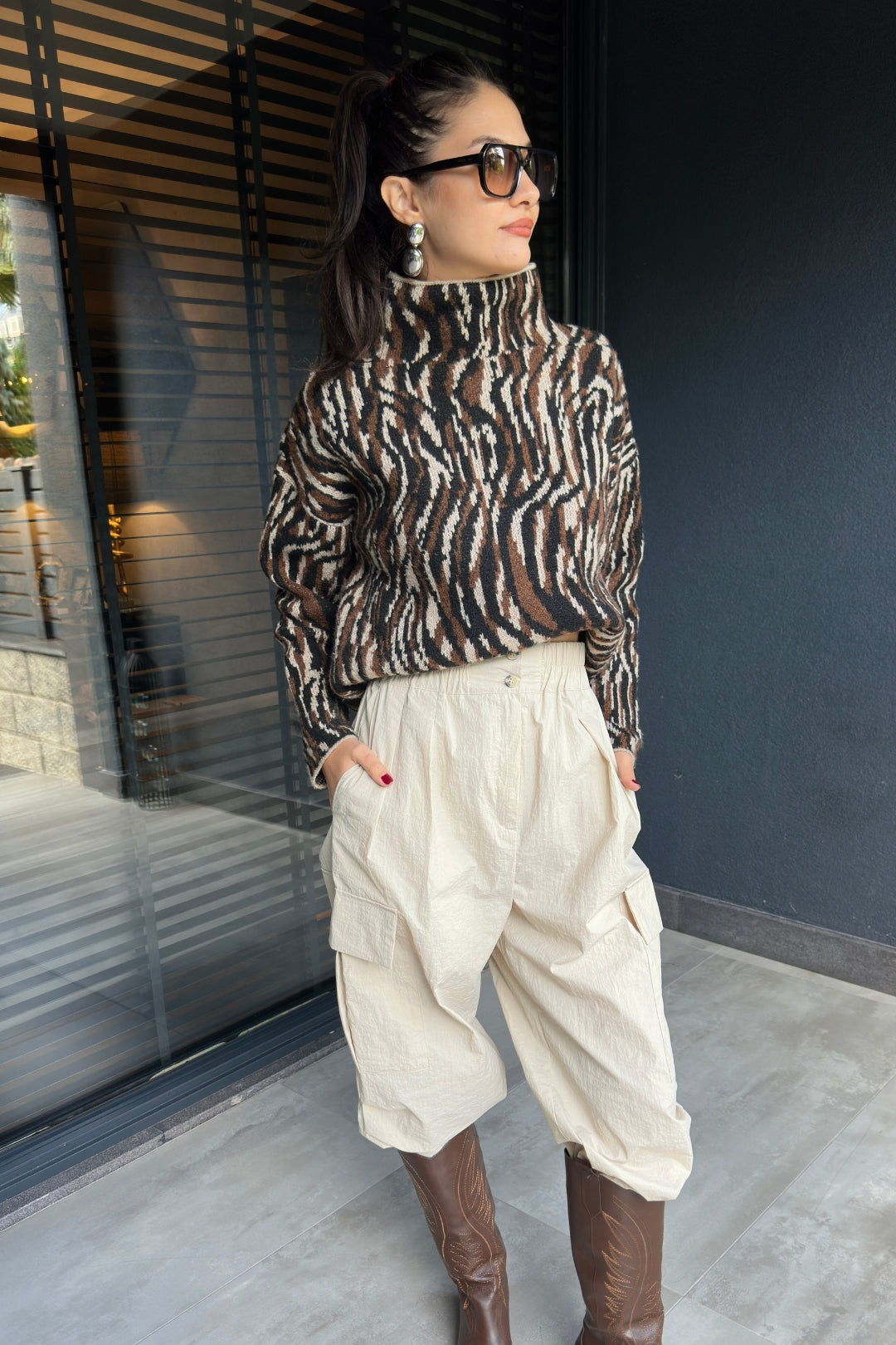 Bej Dokulu Cep Detaylı Kargo Pantolon