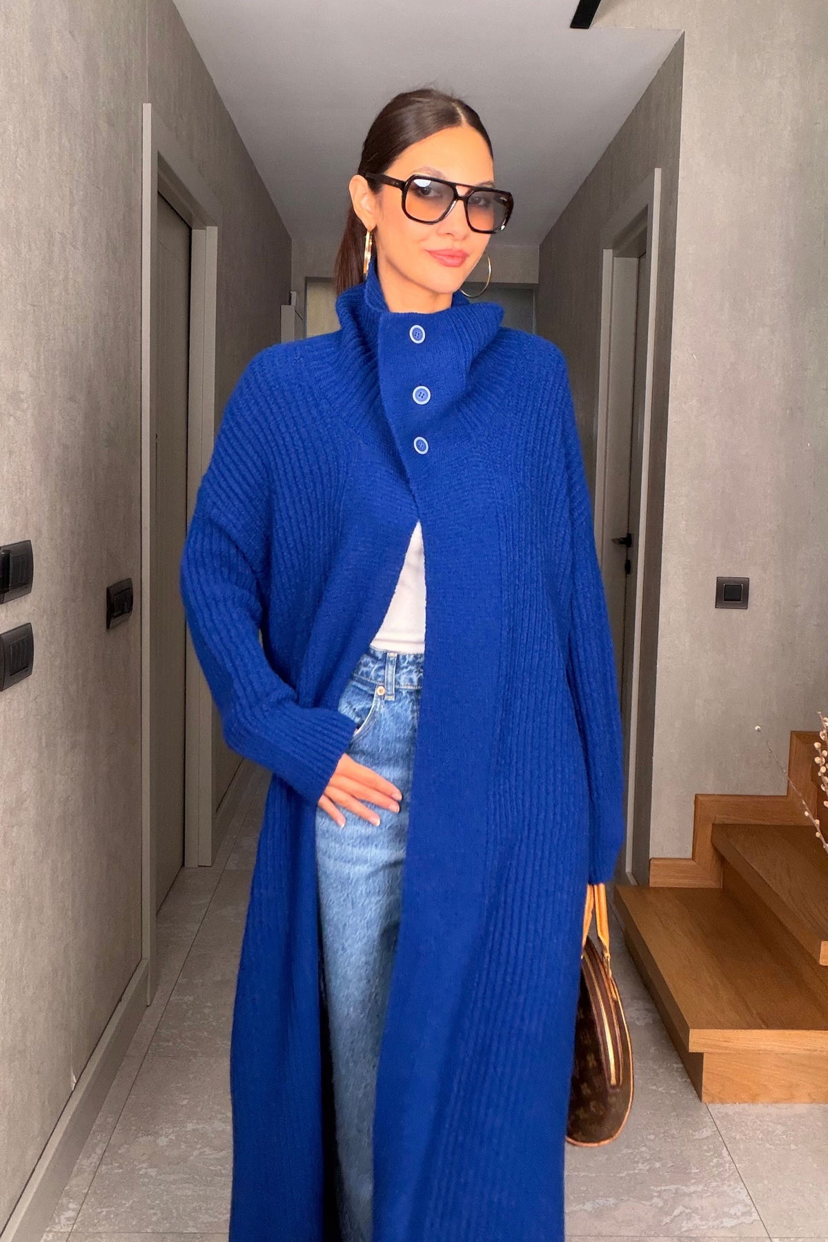 Mavi Düğmeli Dik Yaka Maxi Örme Hırka