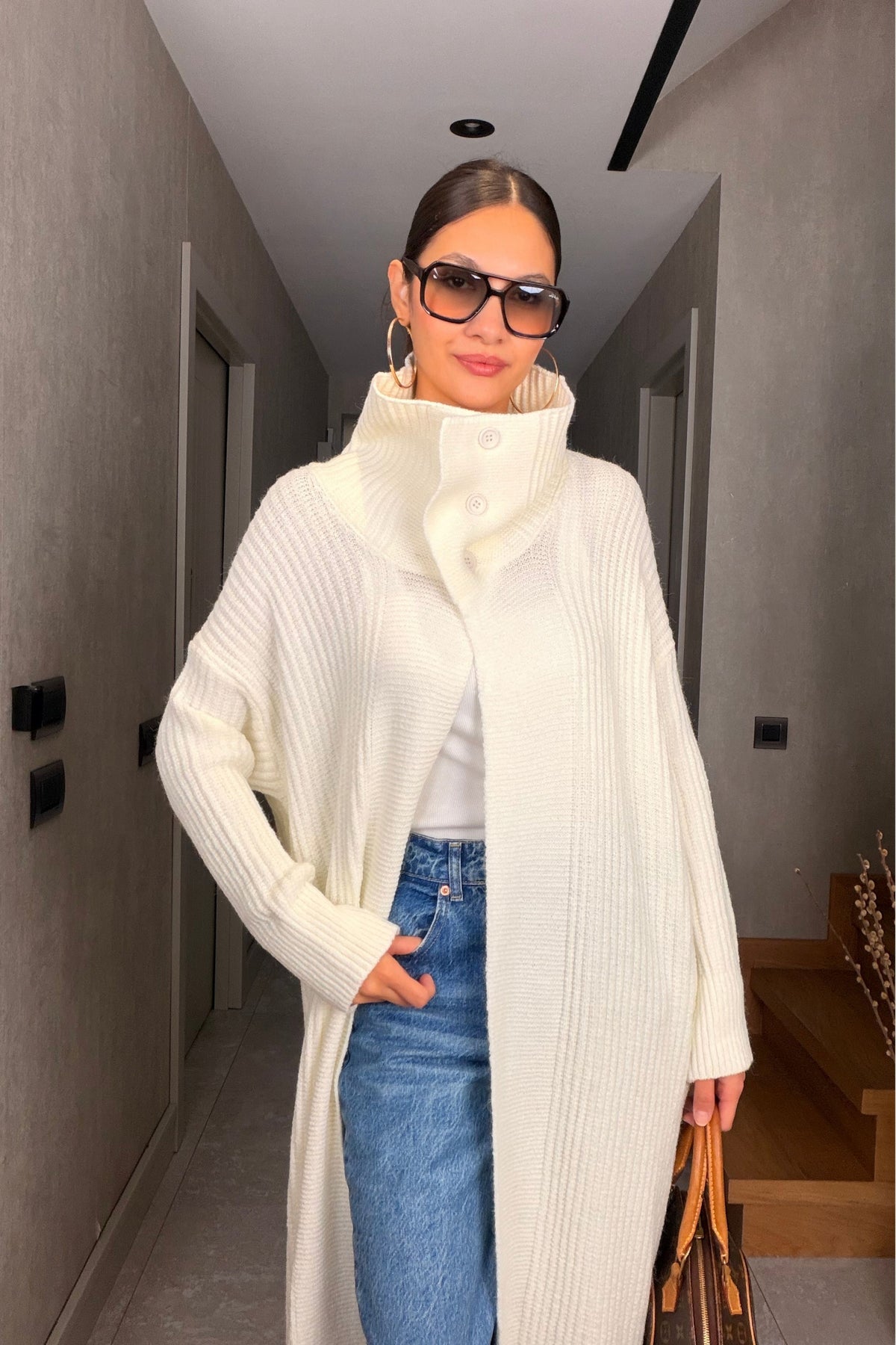 Ekru Düğmeli Dik Yaka Maxi Örme Hırka