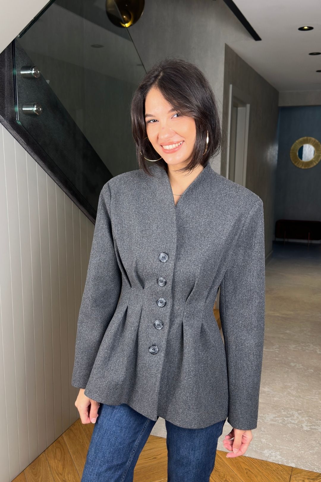 Gri Düğmeli Kaşe Ceket