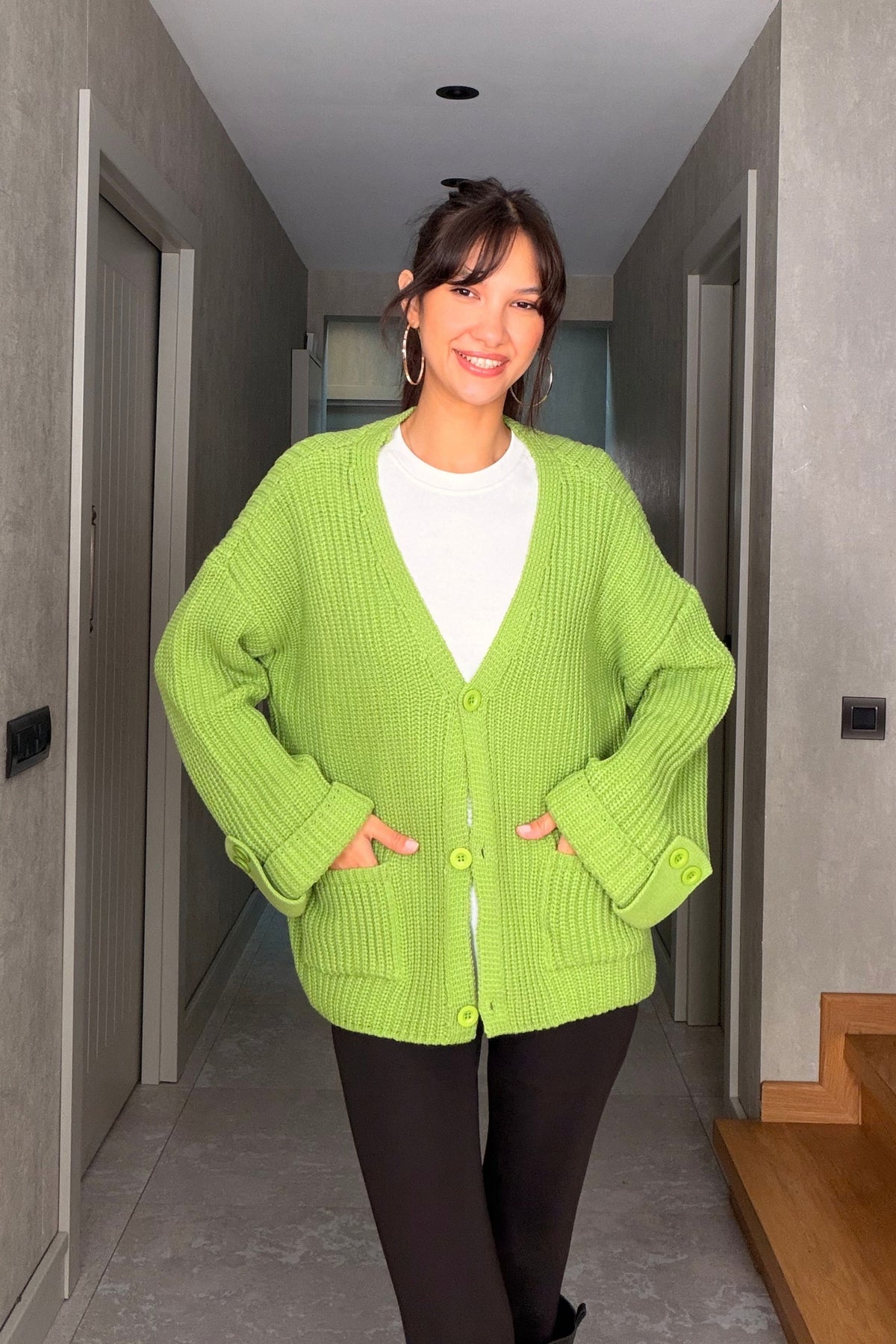 Yeşil Oversize Düğmeli Örme Hırka