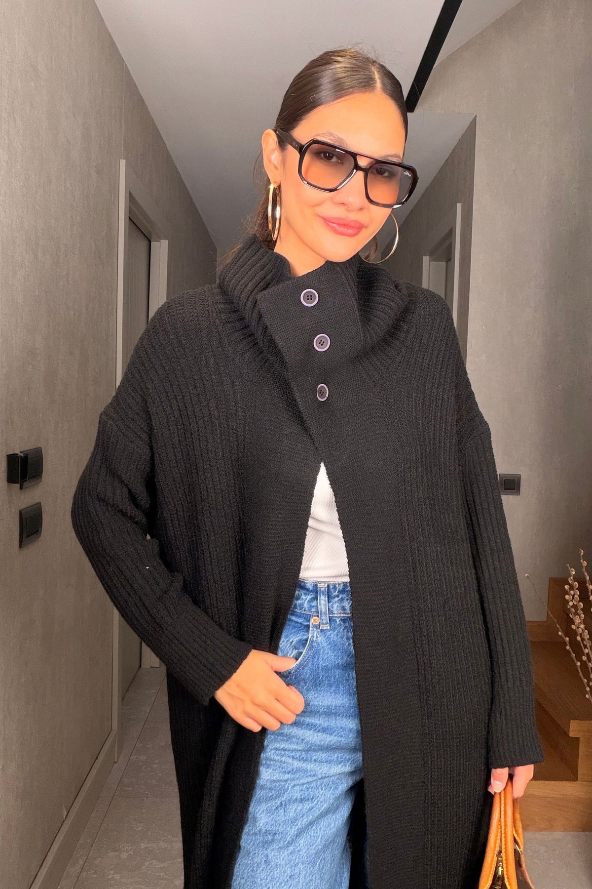 Siyah Düğmeli Dik Yaka Maxi Örme Hırka