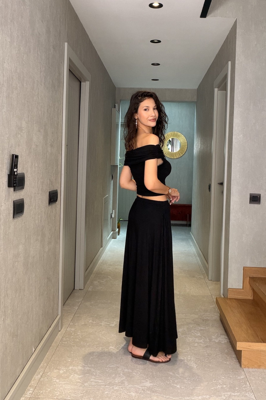 Siyah Madonna Yaka Modal Etek Bluz Takım