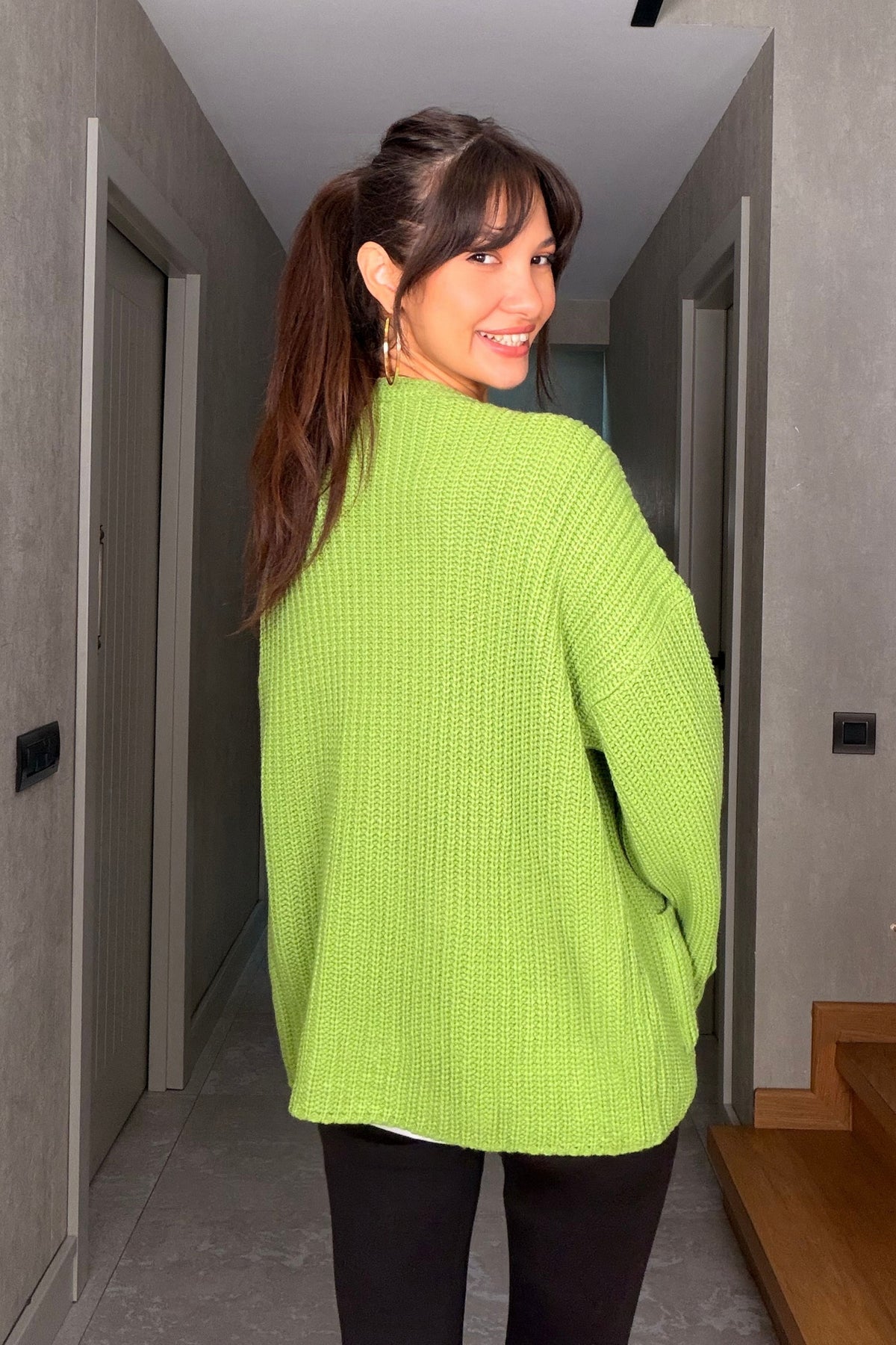 Yeşil Oversize Düğmeli Örme Hırka