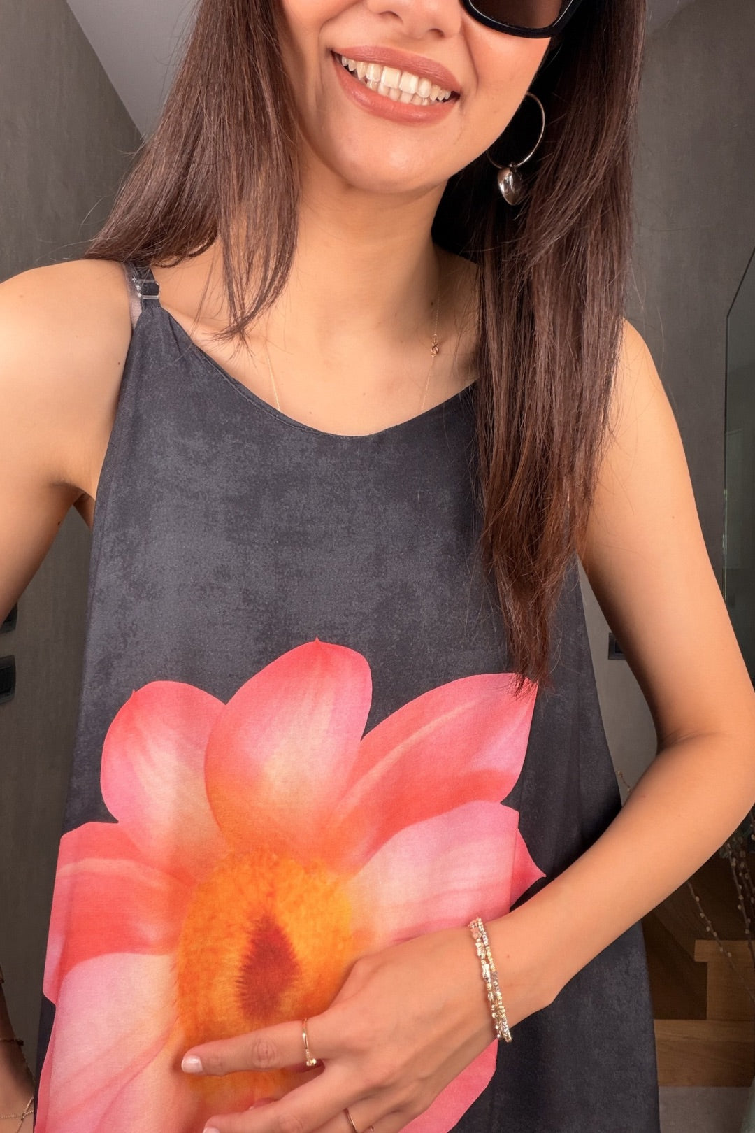 Siyah İthal Papatya Desen Maxi Askılı Elbise
