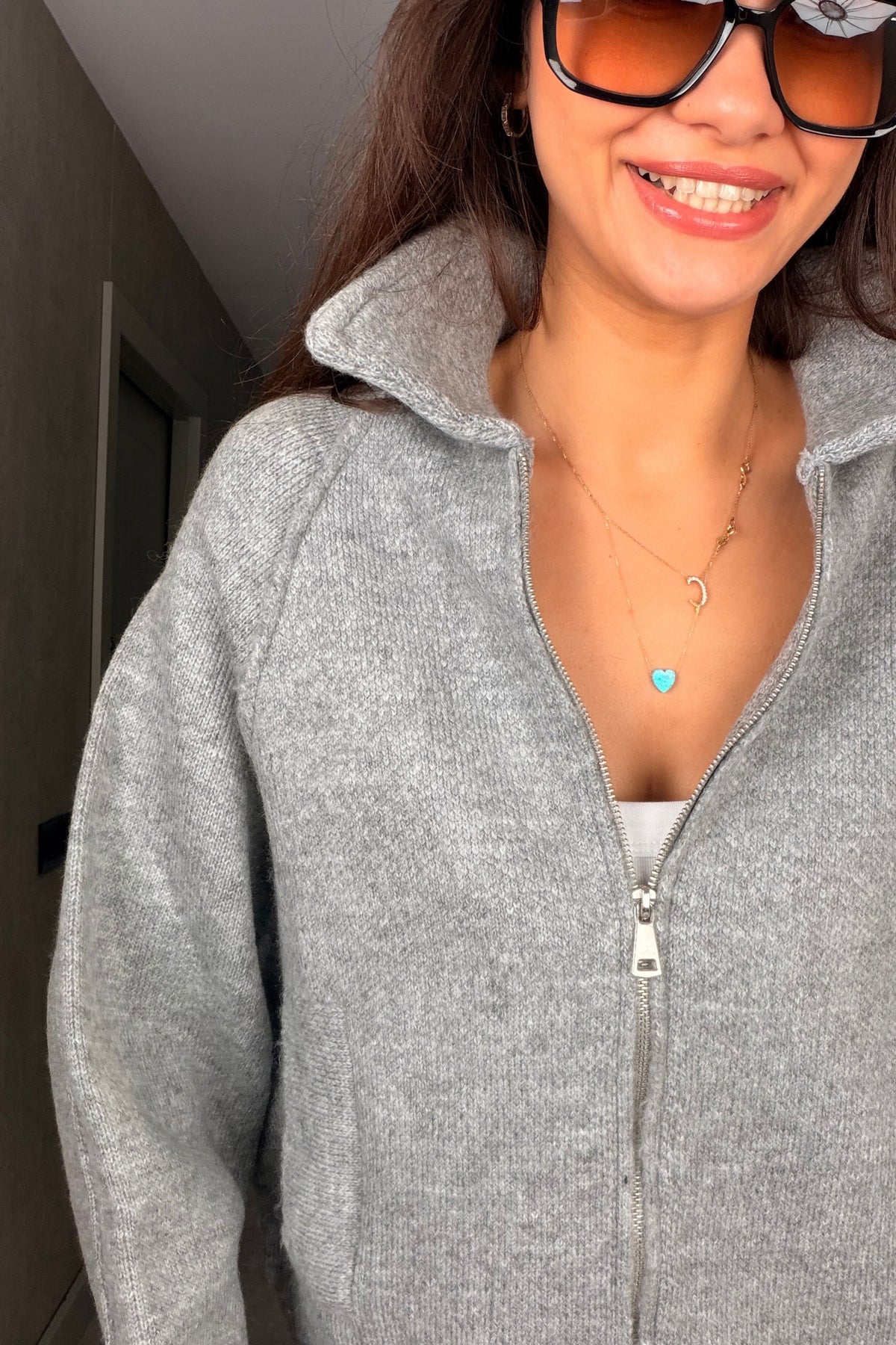 Gri Fermuarlı Crop Triko Ceket