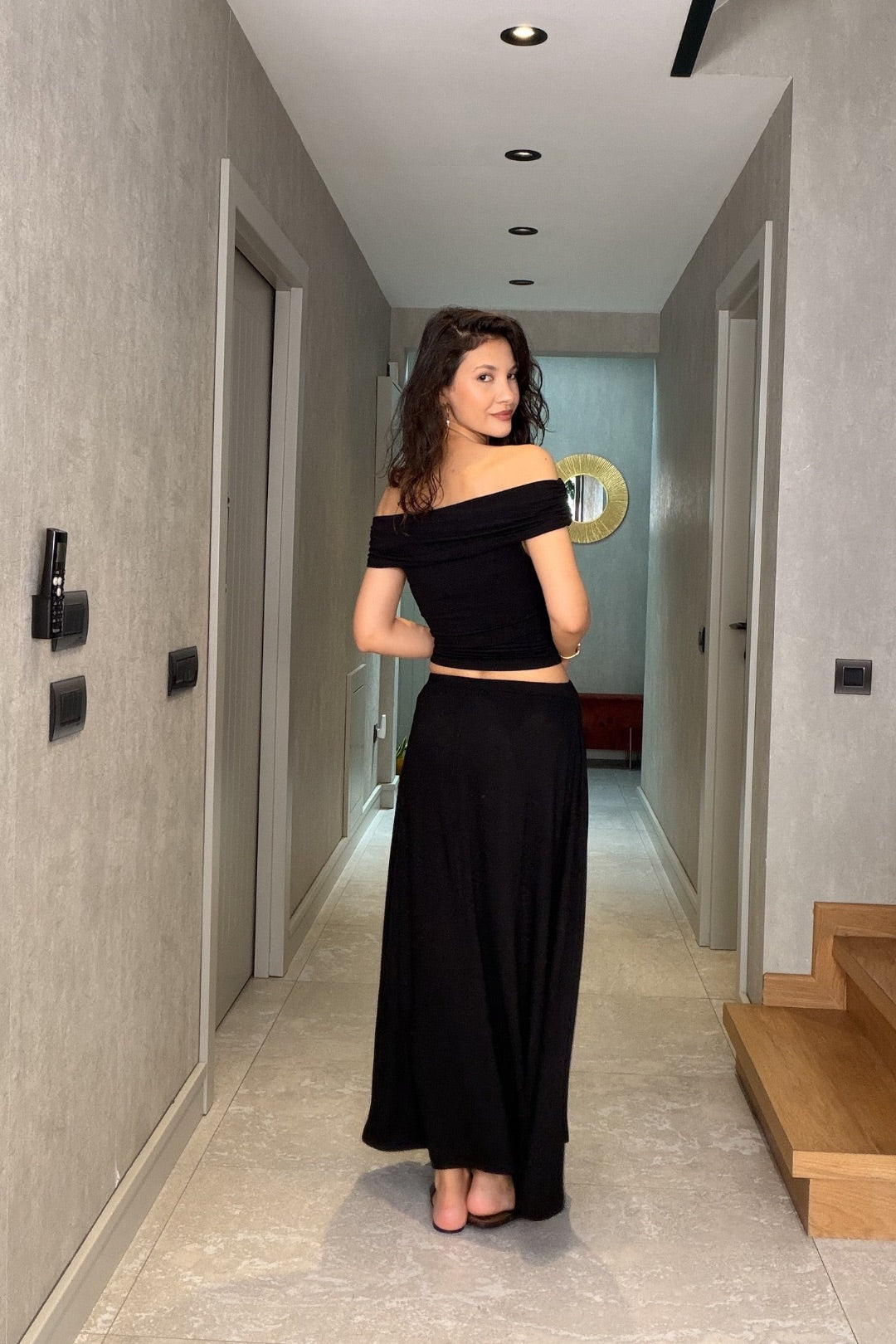 Siyah Madonna Yaka Modal Etek Bluz Takım