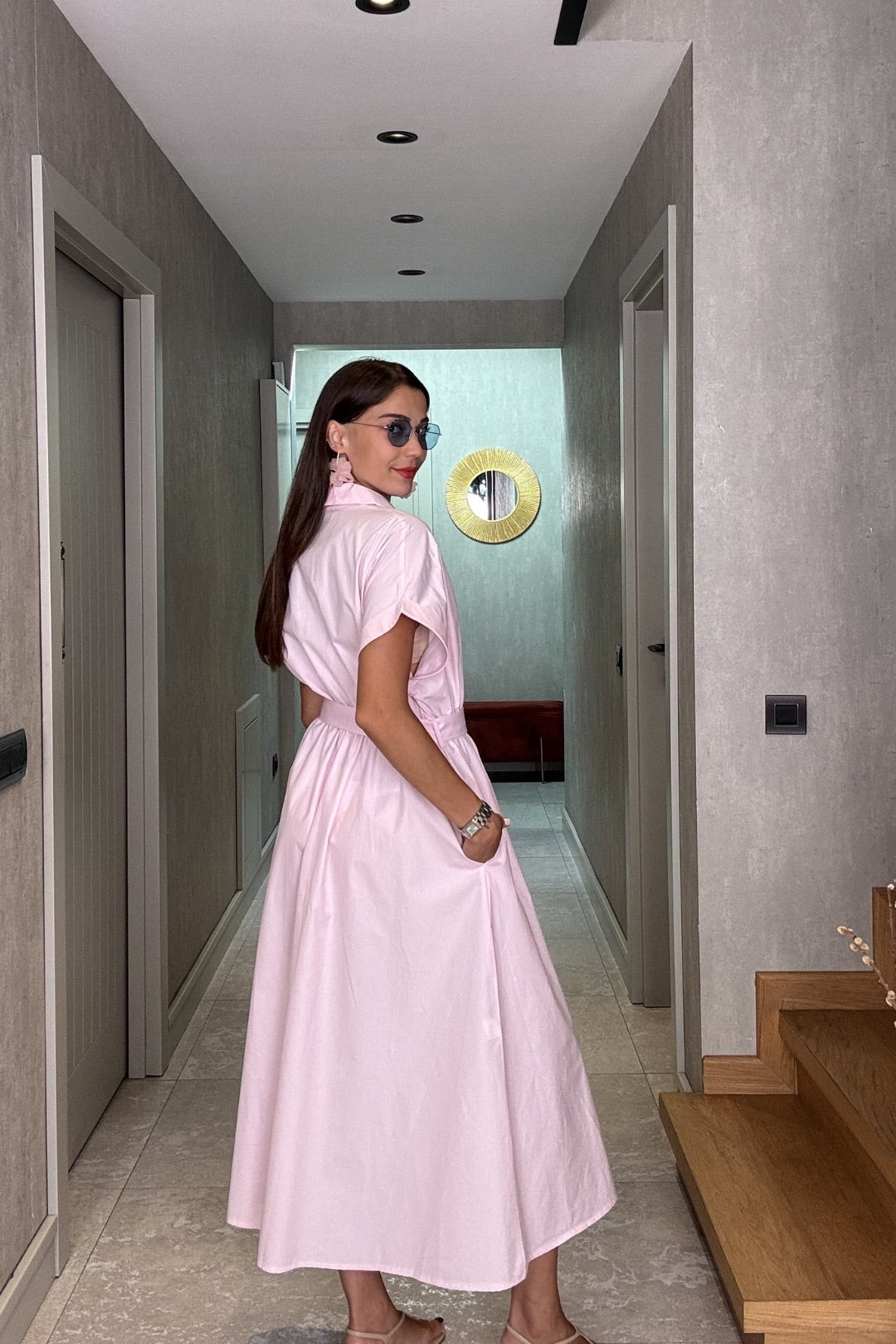 Pembe Beli Büzgülü Kemerli Elbise