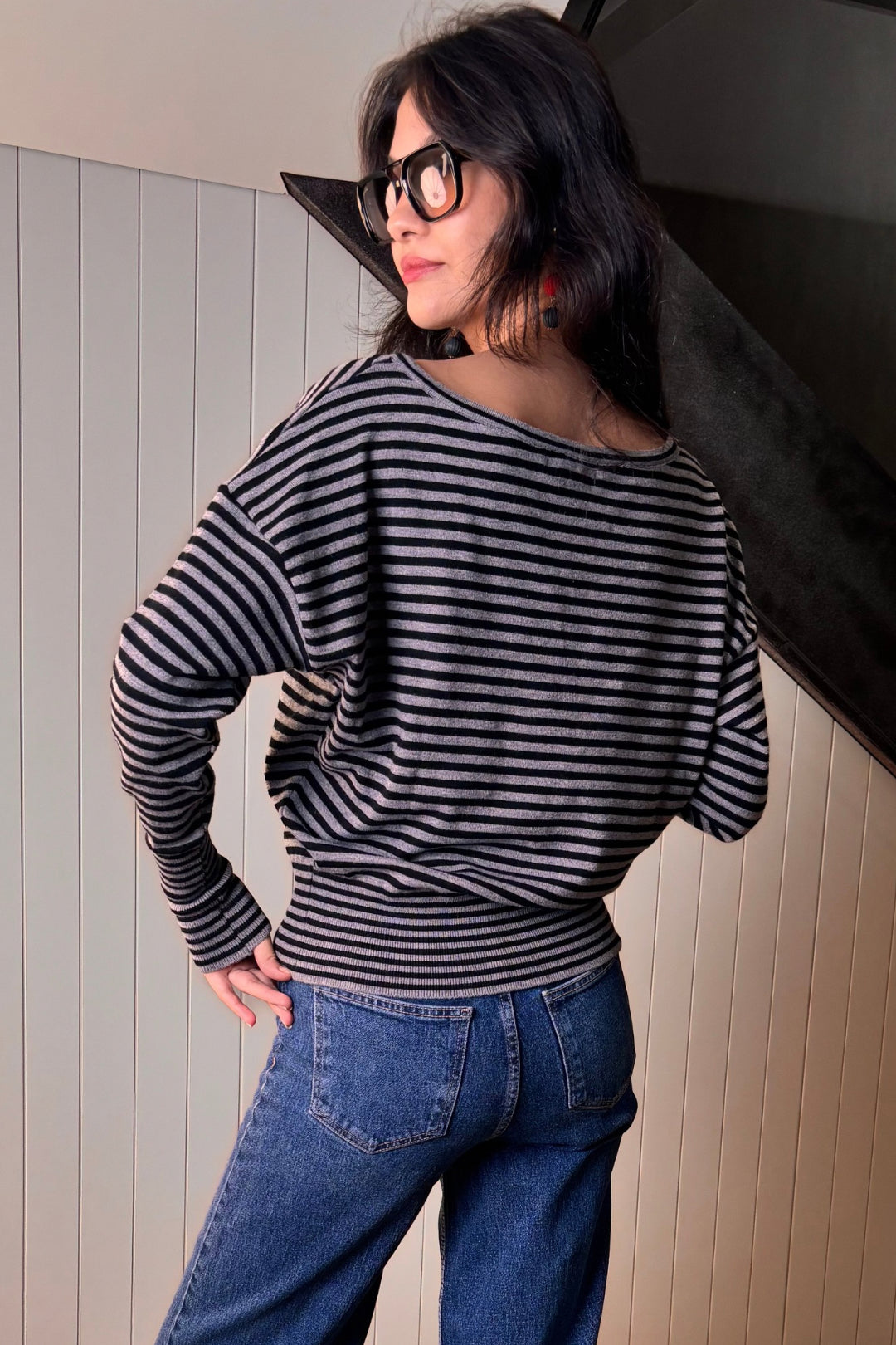 Gri Kayık Yaka Çizgili Triko