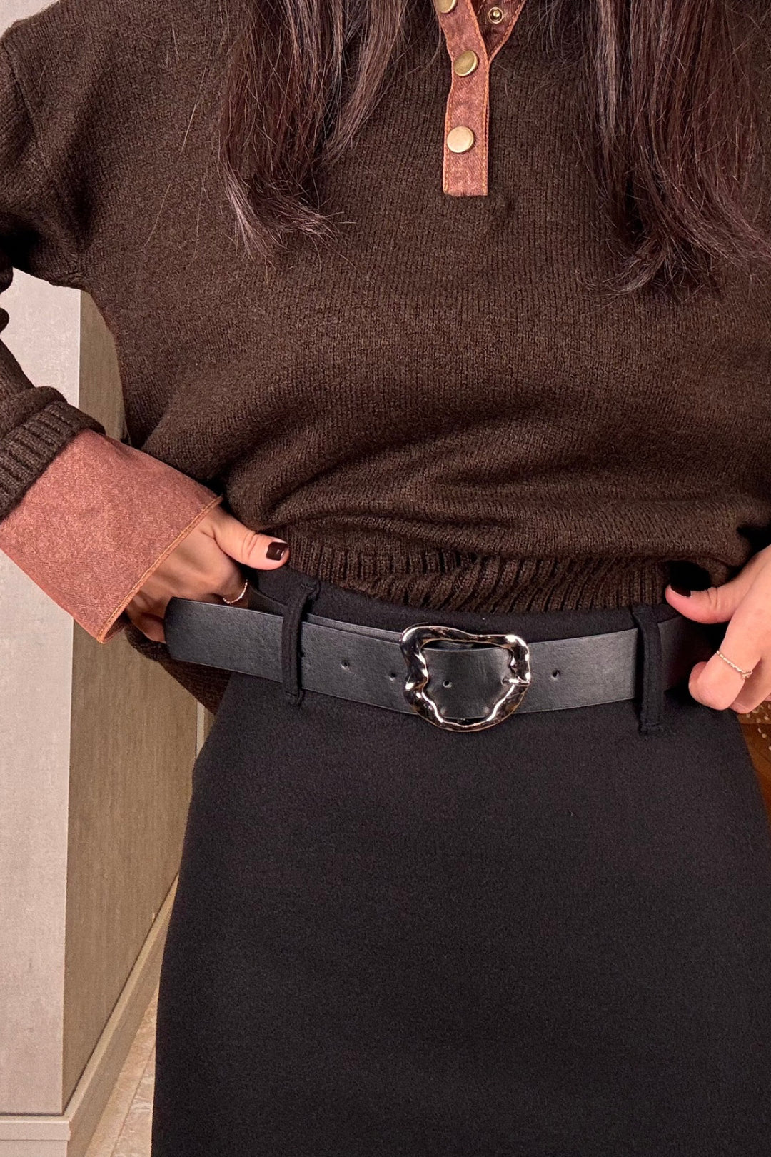 Siyah Kaşe Kemerli Etek