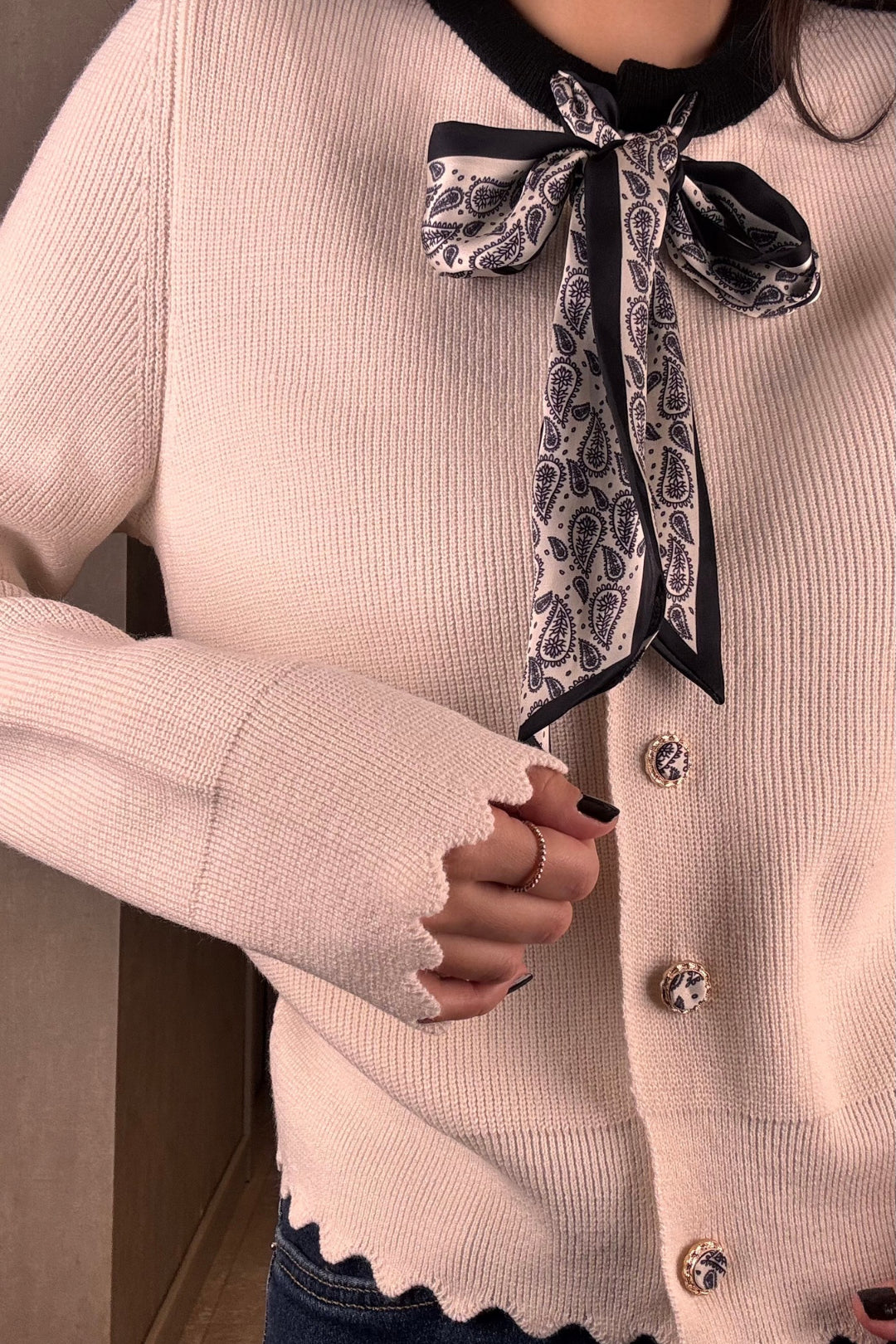 Bej Antik Düğmeli Hırka