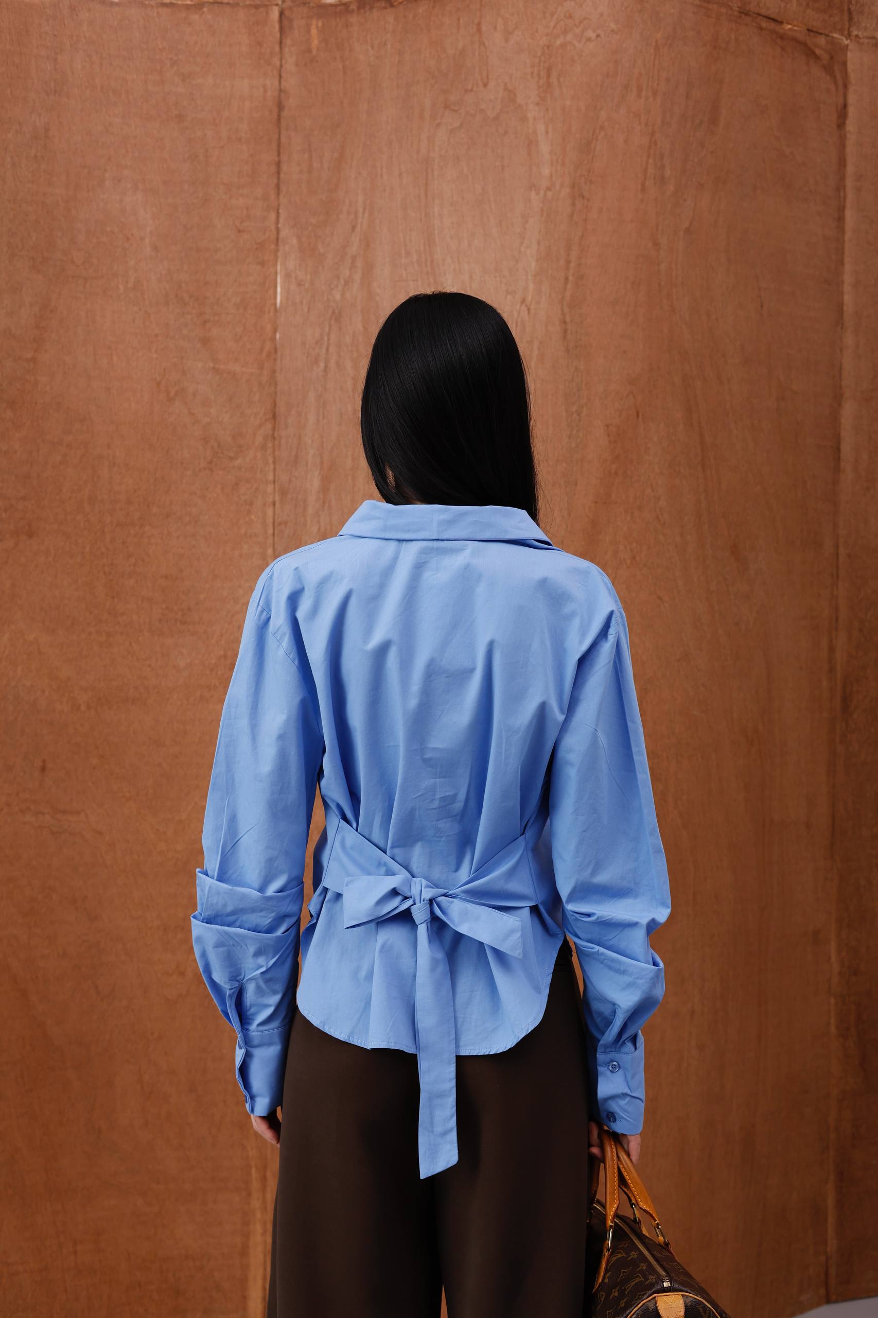 Mavi Arkadan Bağlamalı Gömlek